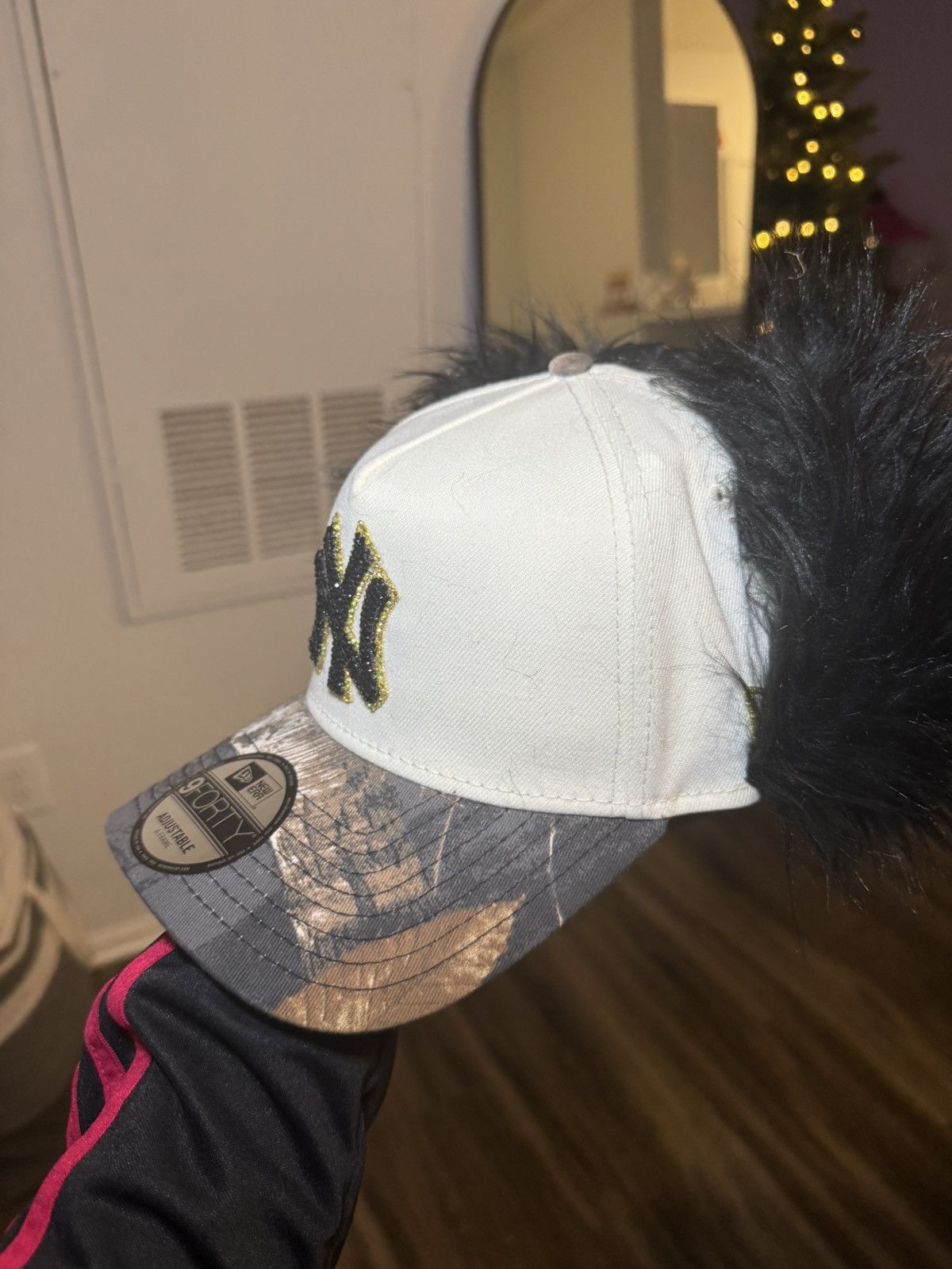 New Era NEW ERA EMBELLISHED ADJUSTABLE CAMO FUR NY HAT Size ONE SIZE - 4 Thumbnail