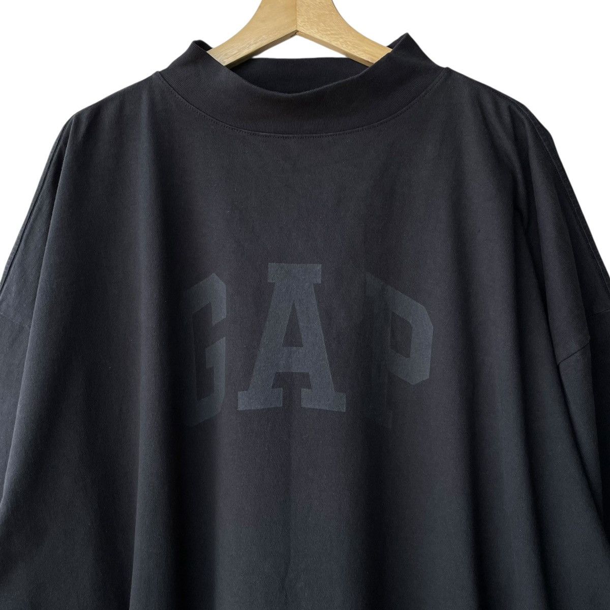 Balenciaga × Gap × Yeezy Yeezy X GAP 2022 3/4 Black Dove Oversize Tee Size US M / EU 48-50 / 2 - 3 Thumbnail