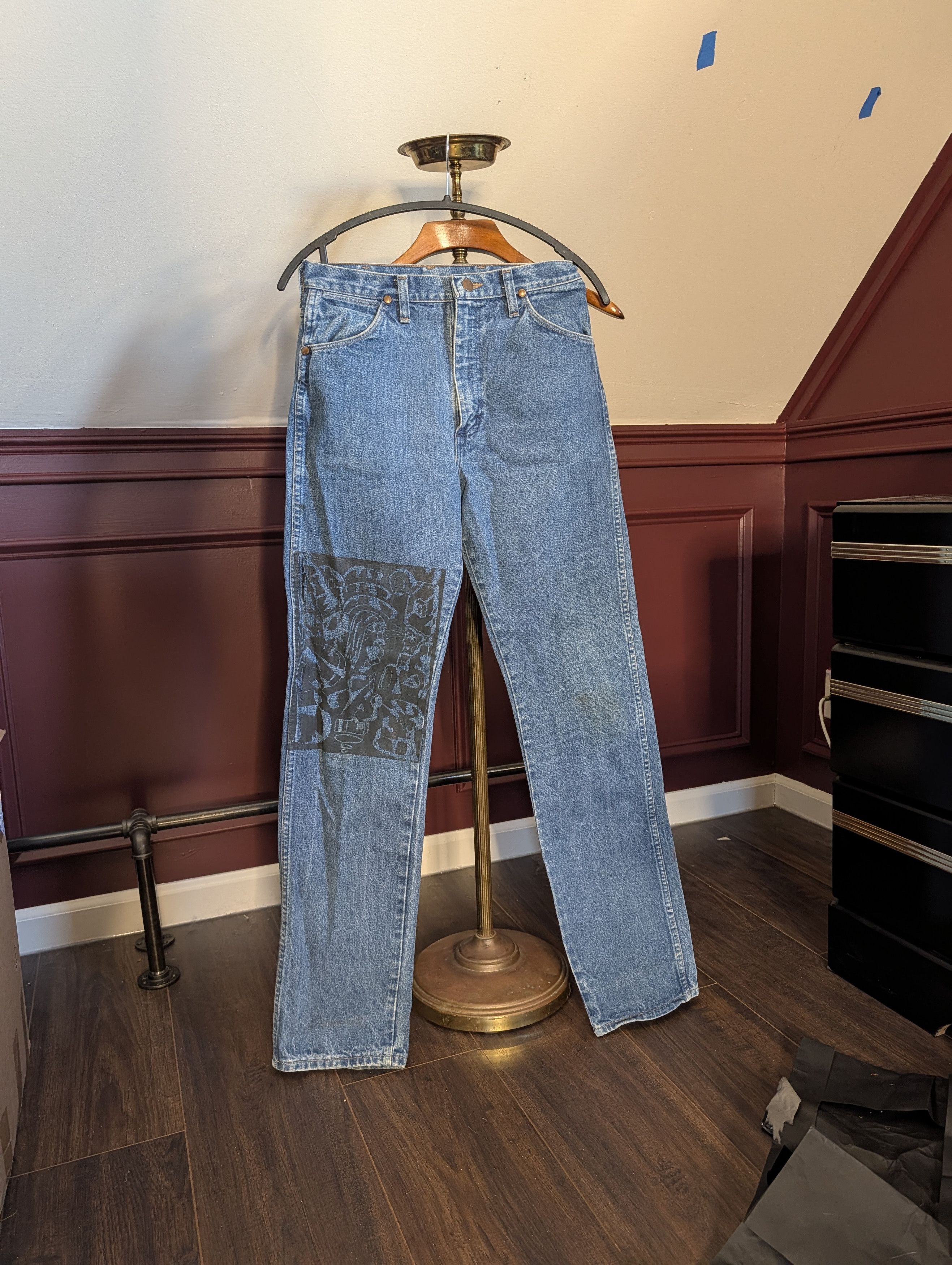 Wrangler Vintage MiUSA street art tribal screen print 1 of 1 jeans Size US 29 - 1 Thumbnail