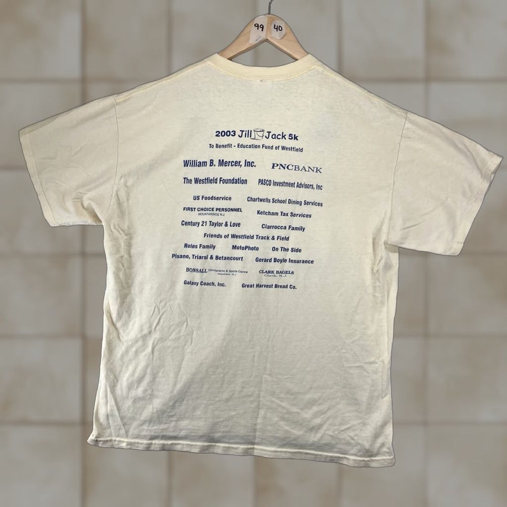Gildan VINTAGE Gildan T-Shirt Yellow 90s Cartoon Jill & Jack 2003 All Cotton Short Sleeve Crew Neck Regular Mens Large Graphic Tee Size US L / EU 52-54 / 3 - 1 Thumbnail