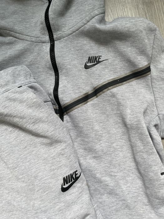 mens grey nike tech fleece