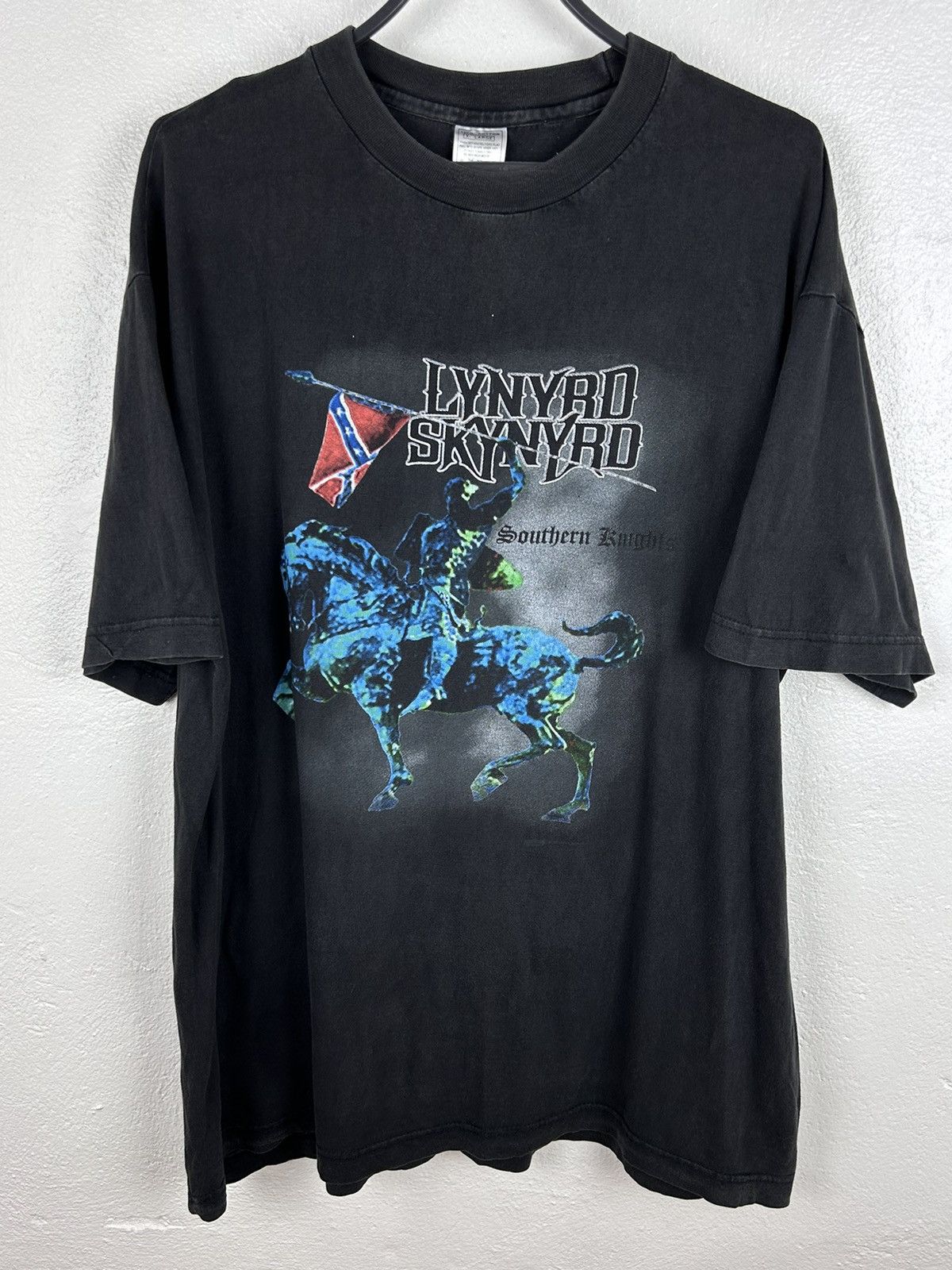 Band Tees 90s Vintage Lynyrd Skynyrd 1996 Southern Knights Tour Tee Size US XL / EU 56 / 4 - 1 Thumbnail