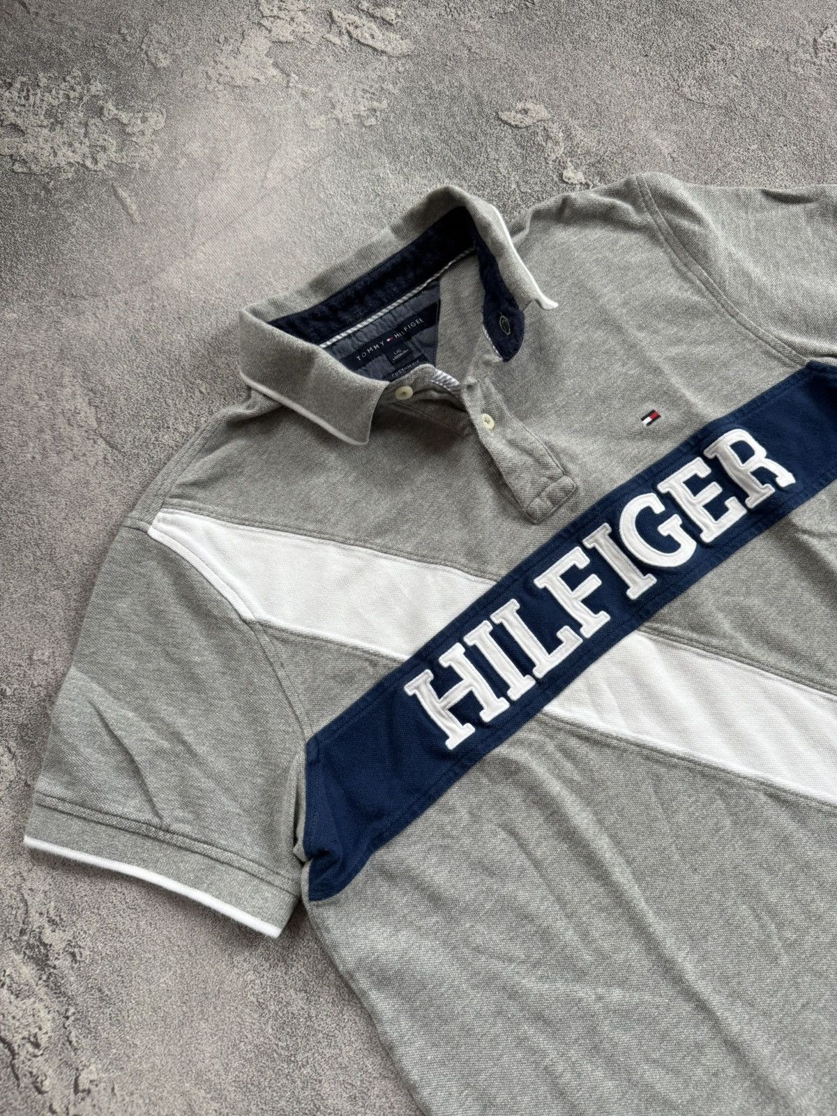 Tommy Hilfiger × Vintage Tommy Hilfiger L big logo polo tee T-shirt jersey rugby Size US L / EU 52-54 / 3 - 5 Thumbnail