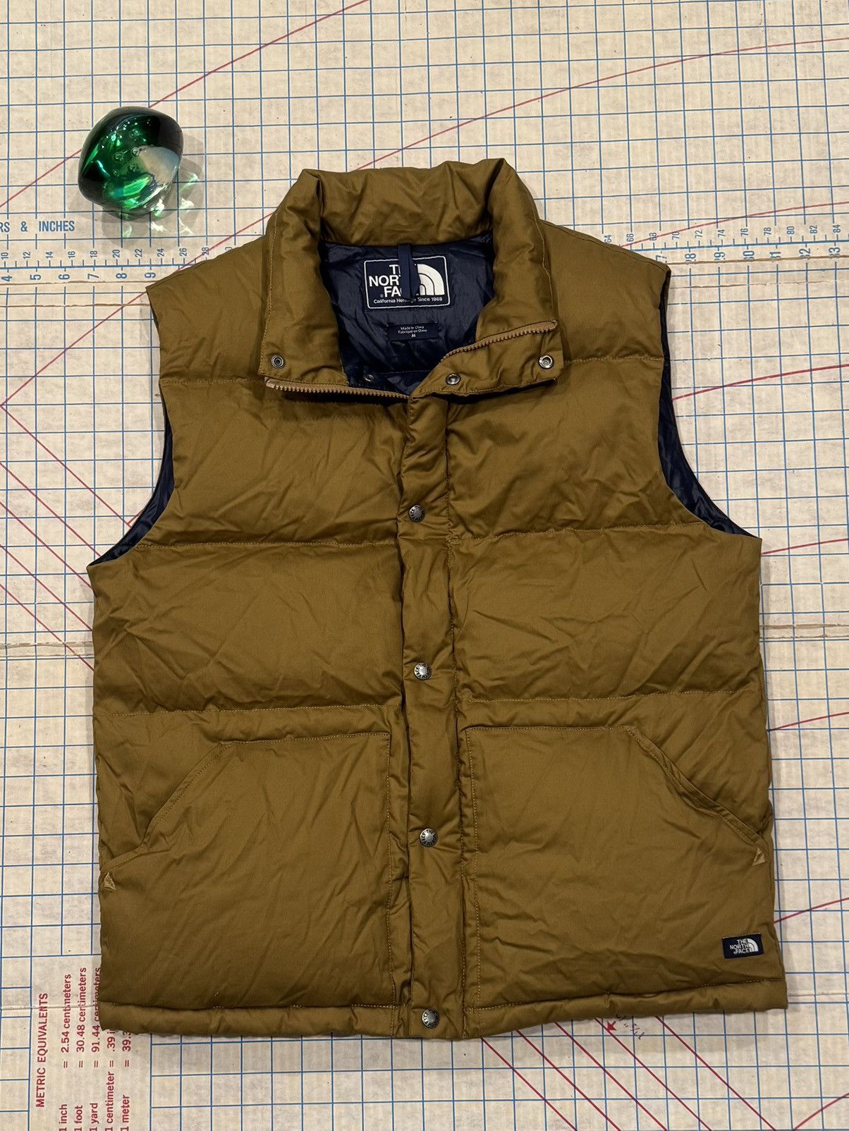 The North Face The North Face Goldish Brown Puffer Vest Mens Size Medium Size US M / EU 48-50 / 2 - 1 Thumbnail