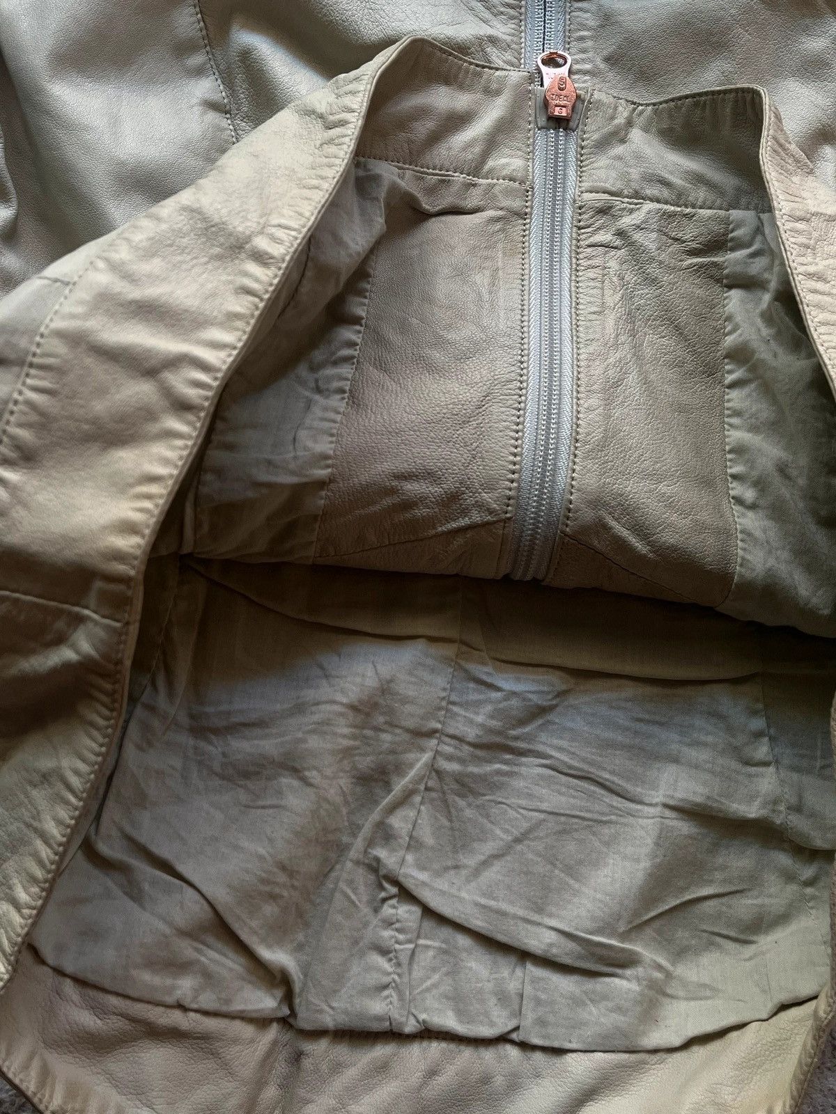 Armani Armani Jeans Leather Jacket Sz L Measured Size L / US 10 / IT 46 - 11 Thumbnail