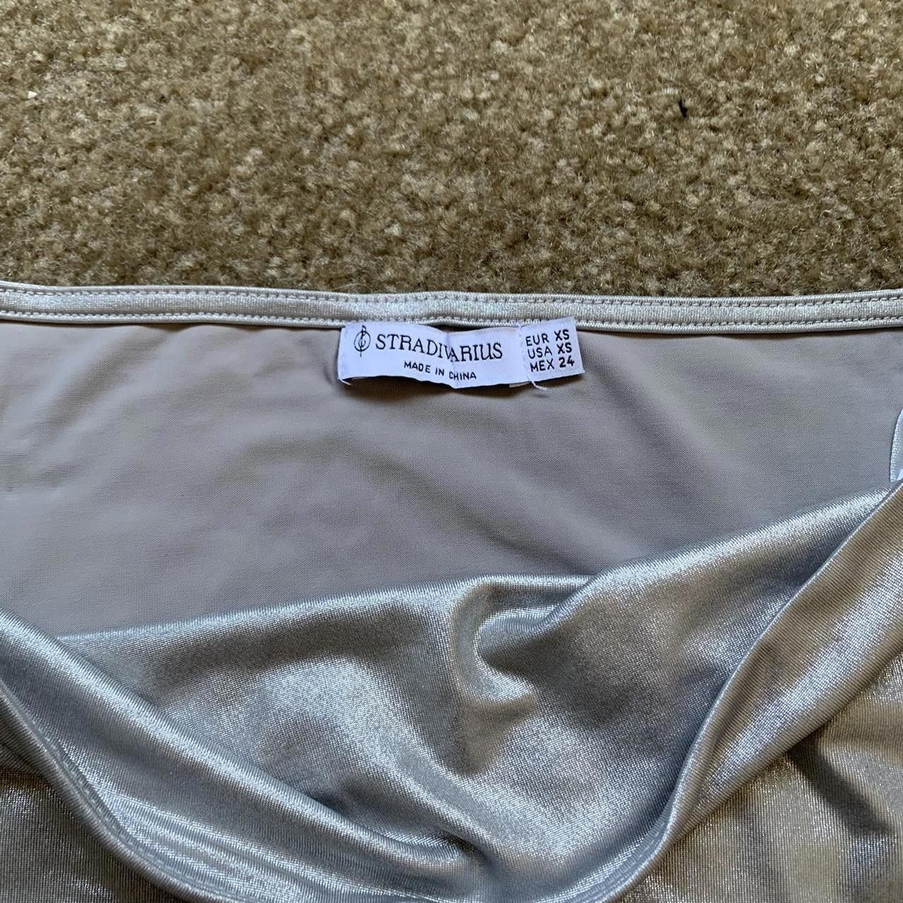 Urban Outfitters Gorgeous Shimmering Silver Tube Top Size XS / US 0-2 / IT 36-38 - 3 Thumbnail
