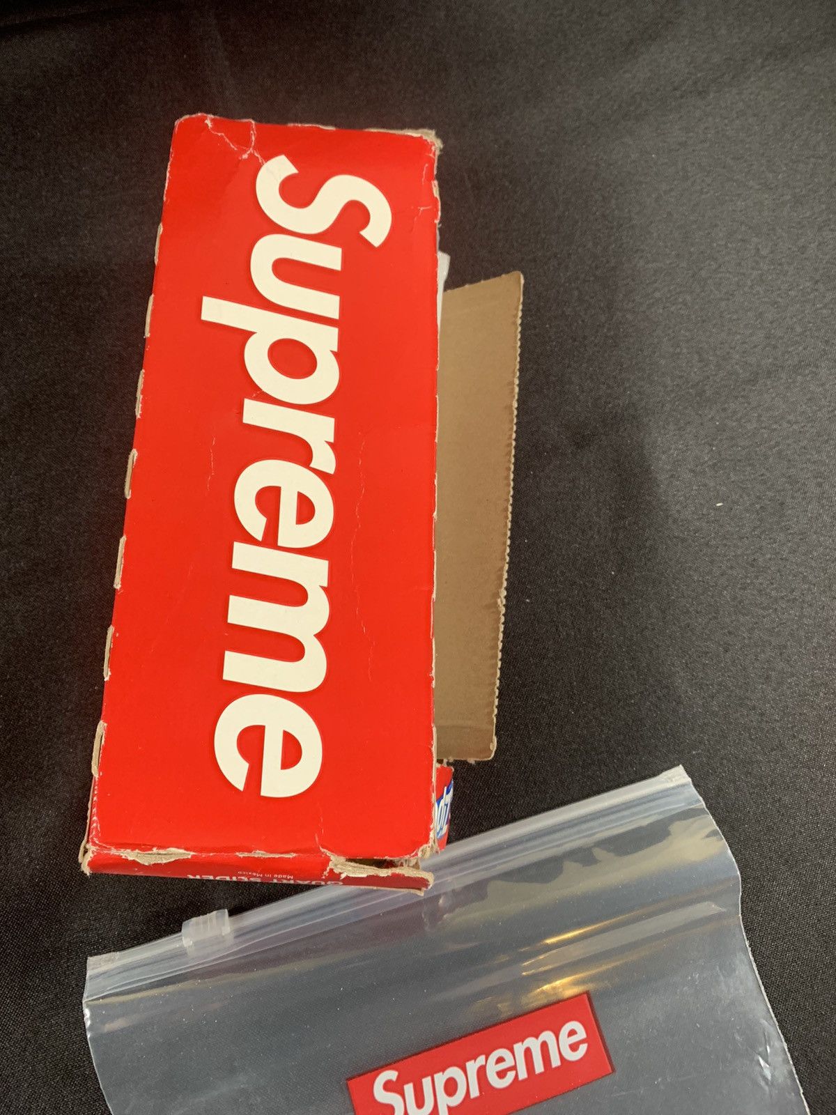 Streetwear × Supreme Supreme x Ziploc Bags - 30 Ct - Damaged Box | Grailed