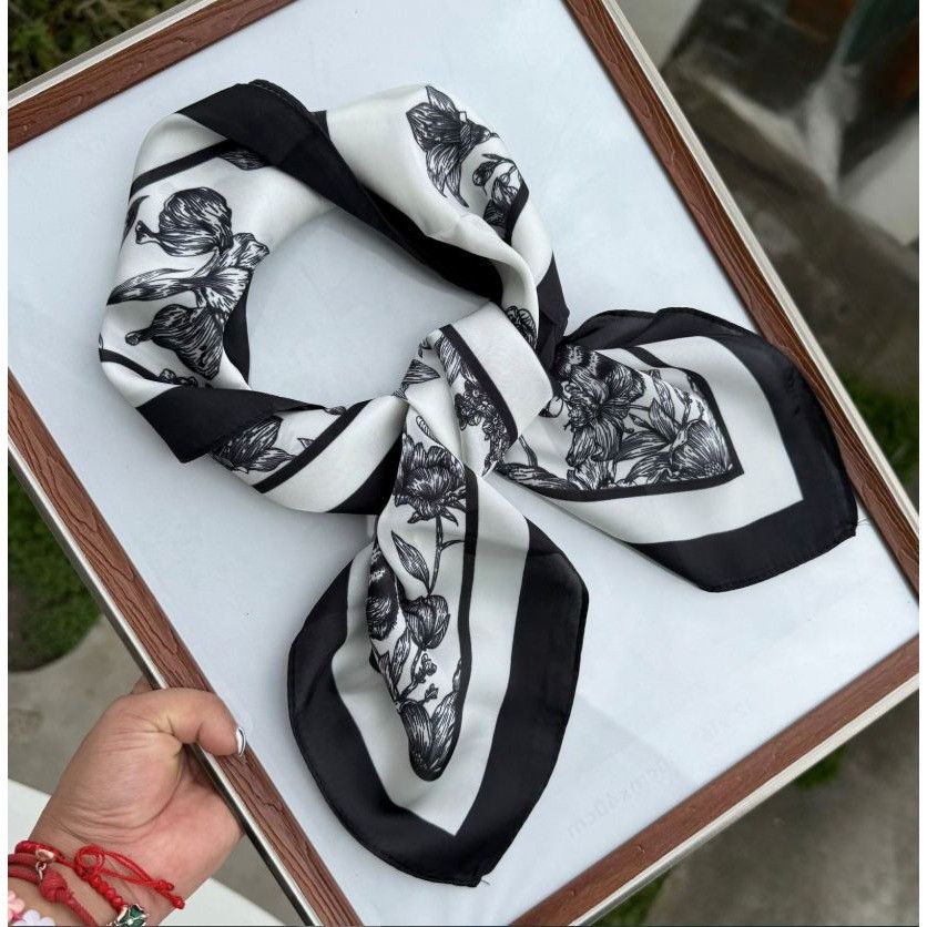 Other New Classic Bandana Square Scarf Vintage BLACK and WHITE Sil Size ONE SIZE - 2 Thumbnail