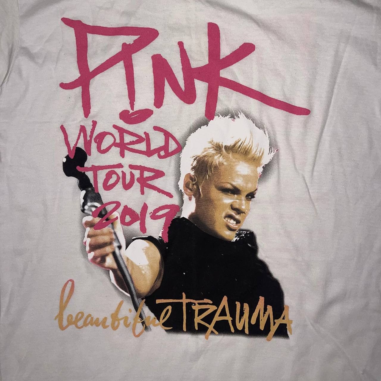 Vintage Band Tees Pink Beautiful Trauma World Tour 2019 T-Shirt M Size US M / EU 48-50 / 2 - 8 Thumbnail