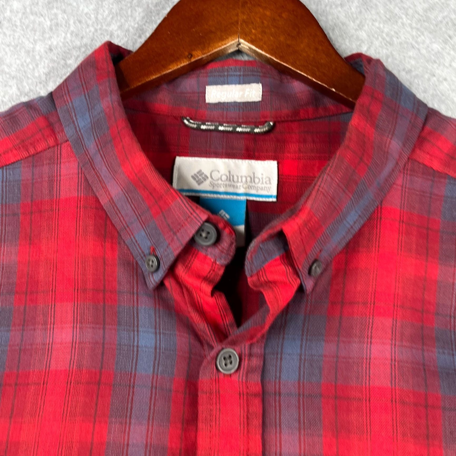 Vintage Columbia Shirt Large Red Plaid Regular Fit Long Sleeve Button-Up Pocket Casual Women? No, Men. Size US L / EU 52-54 / 3 - 4 Thumbnail