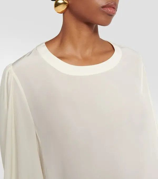 Chloe o1y0825 Silk Blouse in Ivory Size S / US 4 / IT 40 - 2 Thumbnail