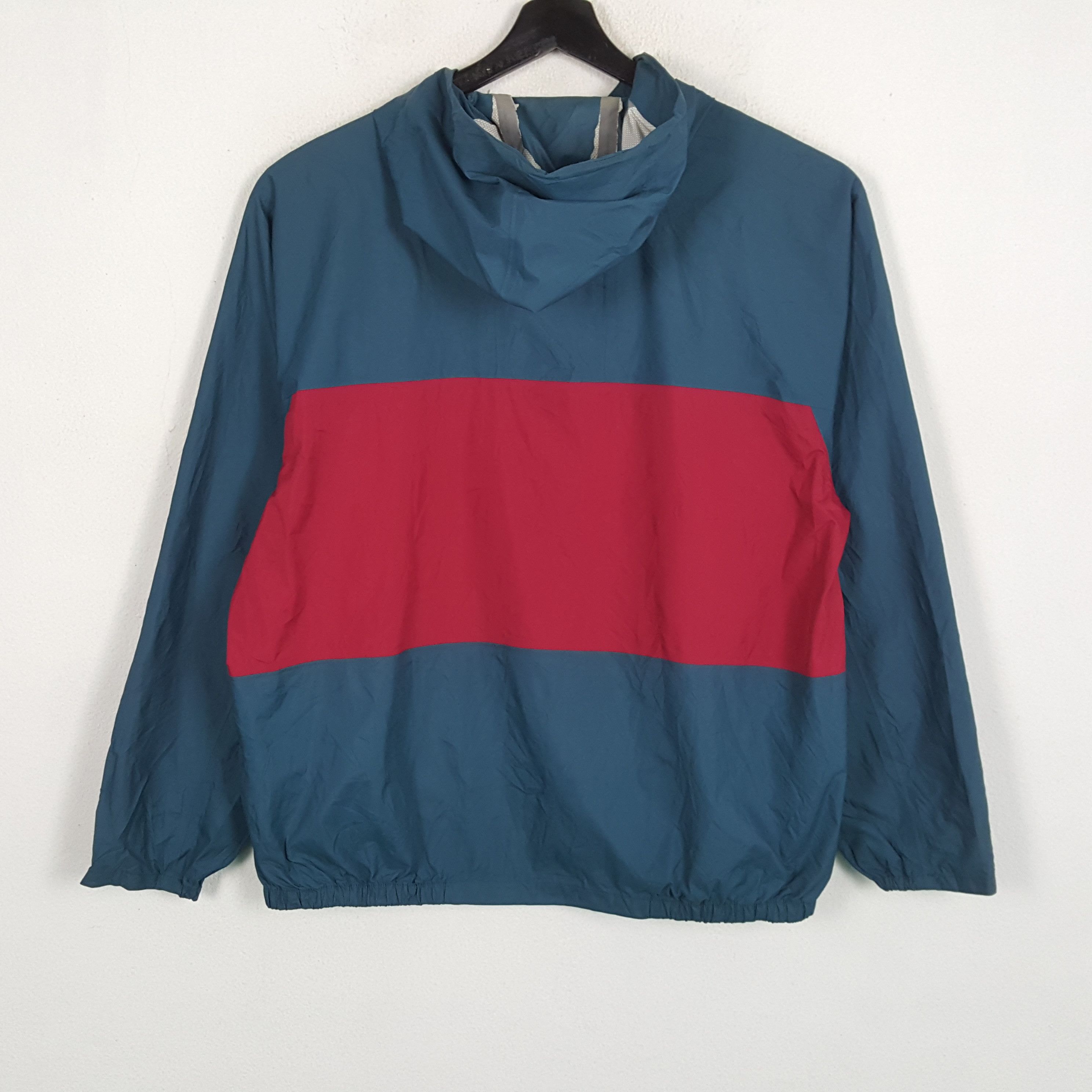 Nike ACG × Vintage NIKE ACG Small Logo Design Windbreaker Jacket Hoodies Size US L / EU 52-54 / 3 - 3 Thumbnail