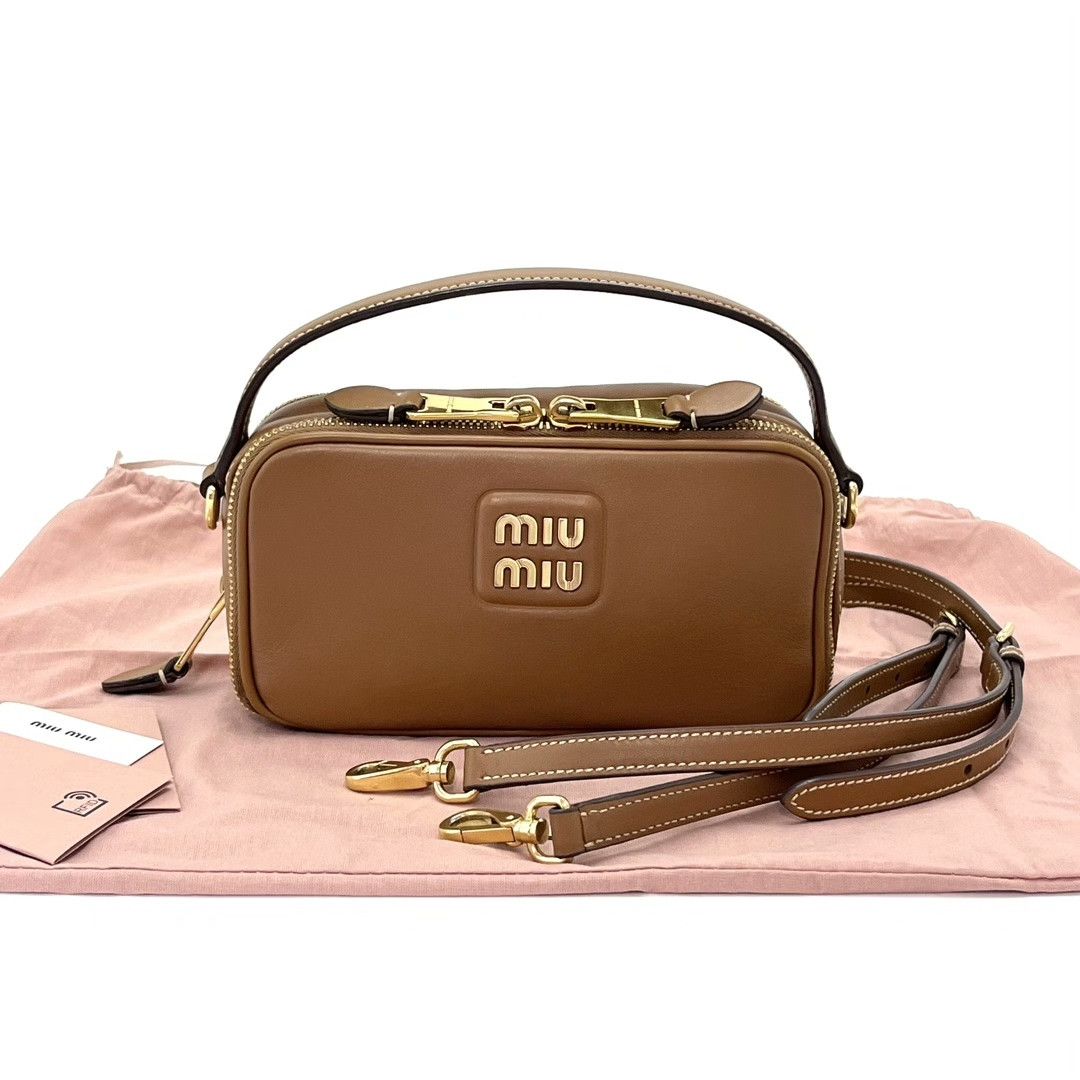 Miu Miu Pre-loved Bag Very good condition Size ONE SIZE - 1 Thumbnail