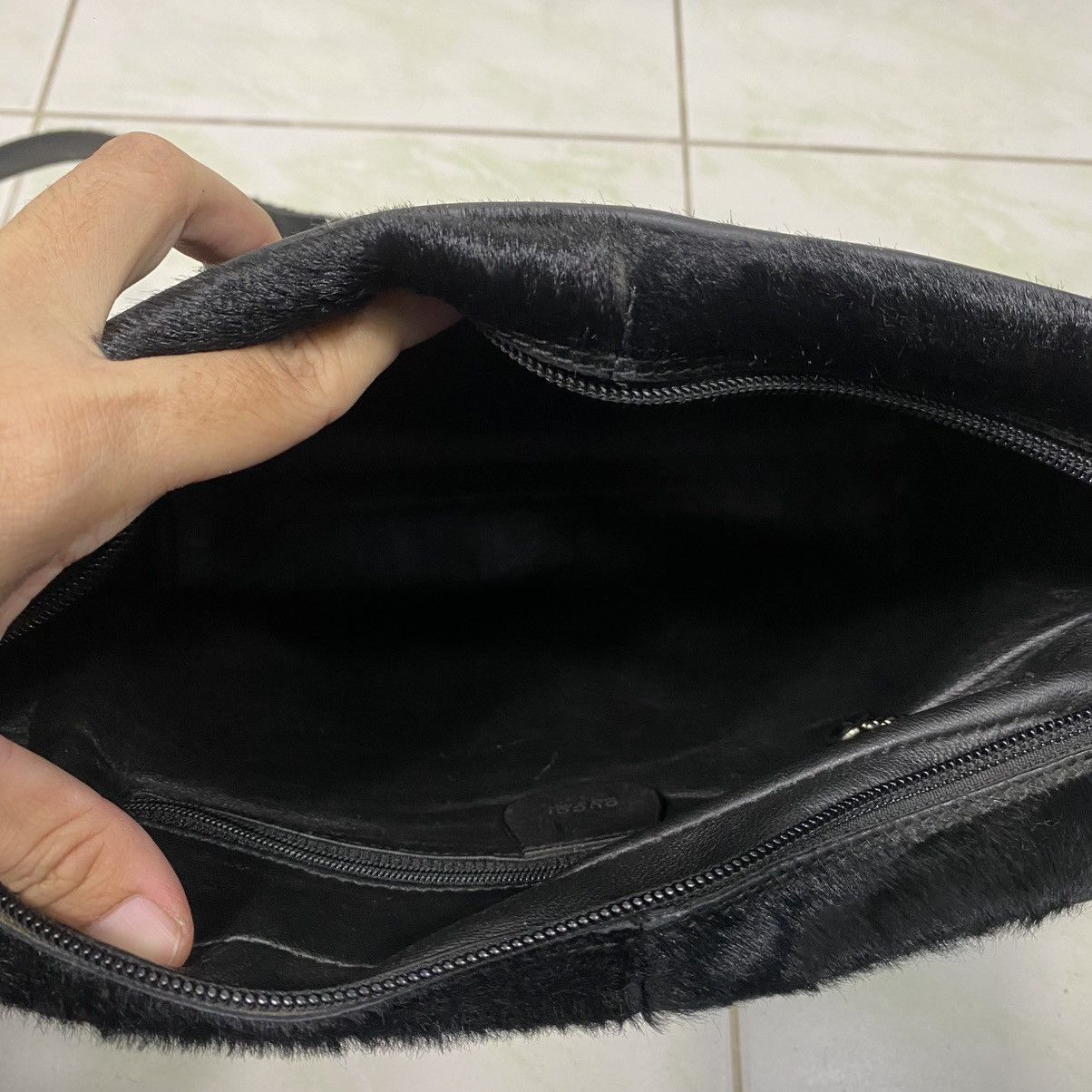 Gucci 🔥VINTAGE GUCCI PONY FUR CROSSBODY BAG Size ONE SIZE - 14 Thumbnail