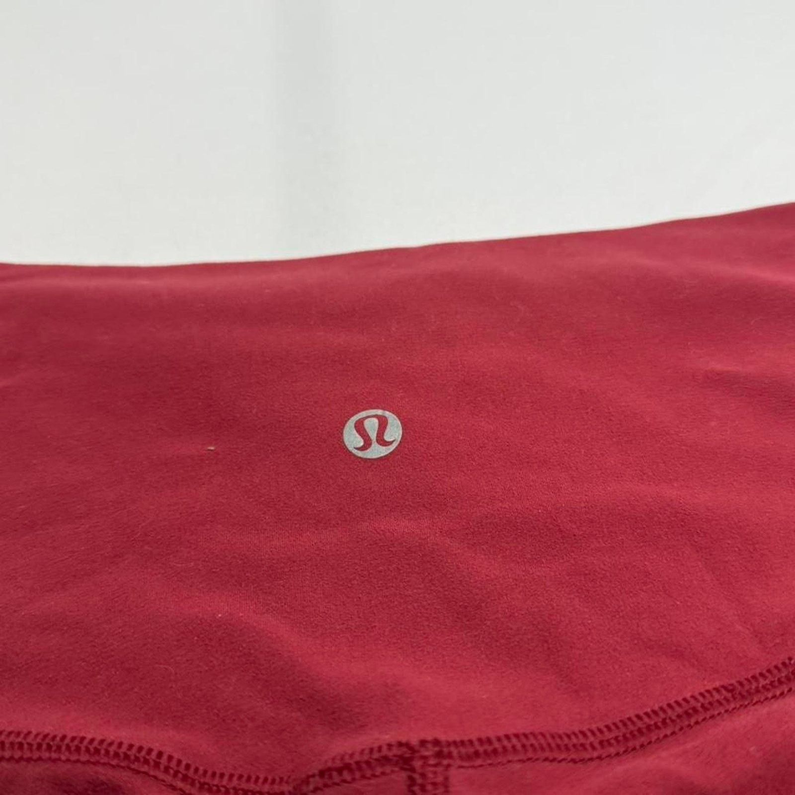 Lululemon Lululemon red leggings women’s size 6 Size 28" / US 6 / IT 42 - 4 Thumbnail