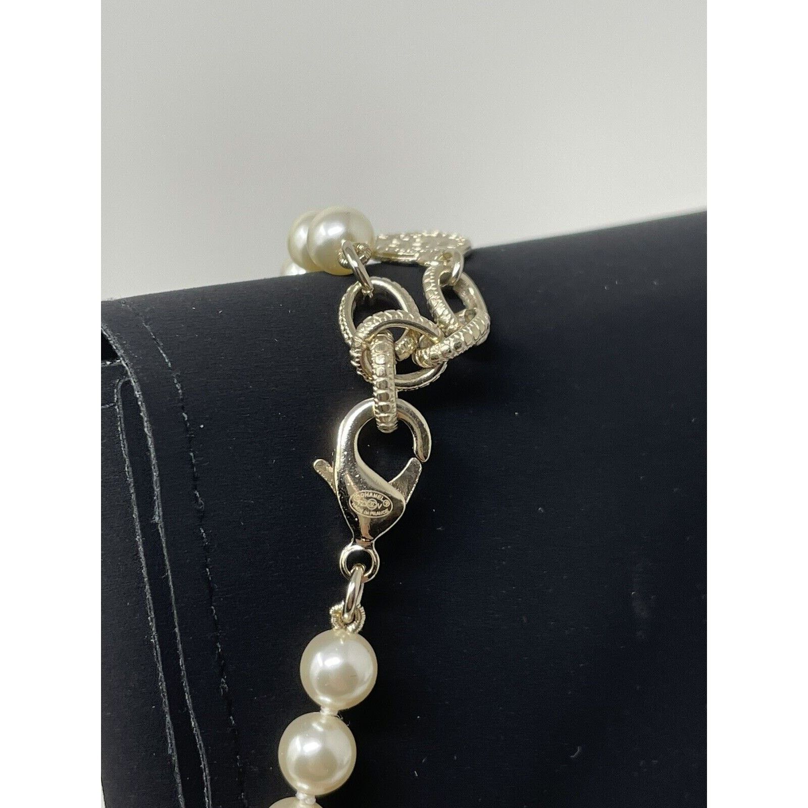 Chanel Chanel Pearl CC Chocker Necklace NWOT Size ONE SIZE - 7 Thumbnail