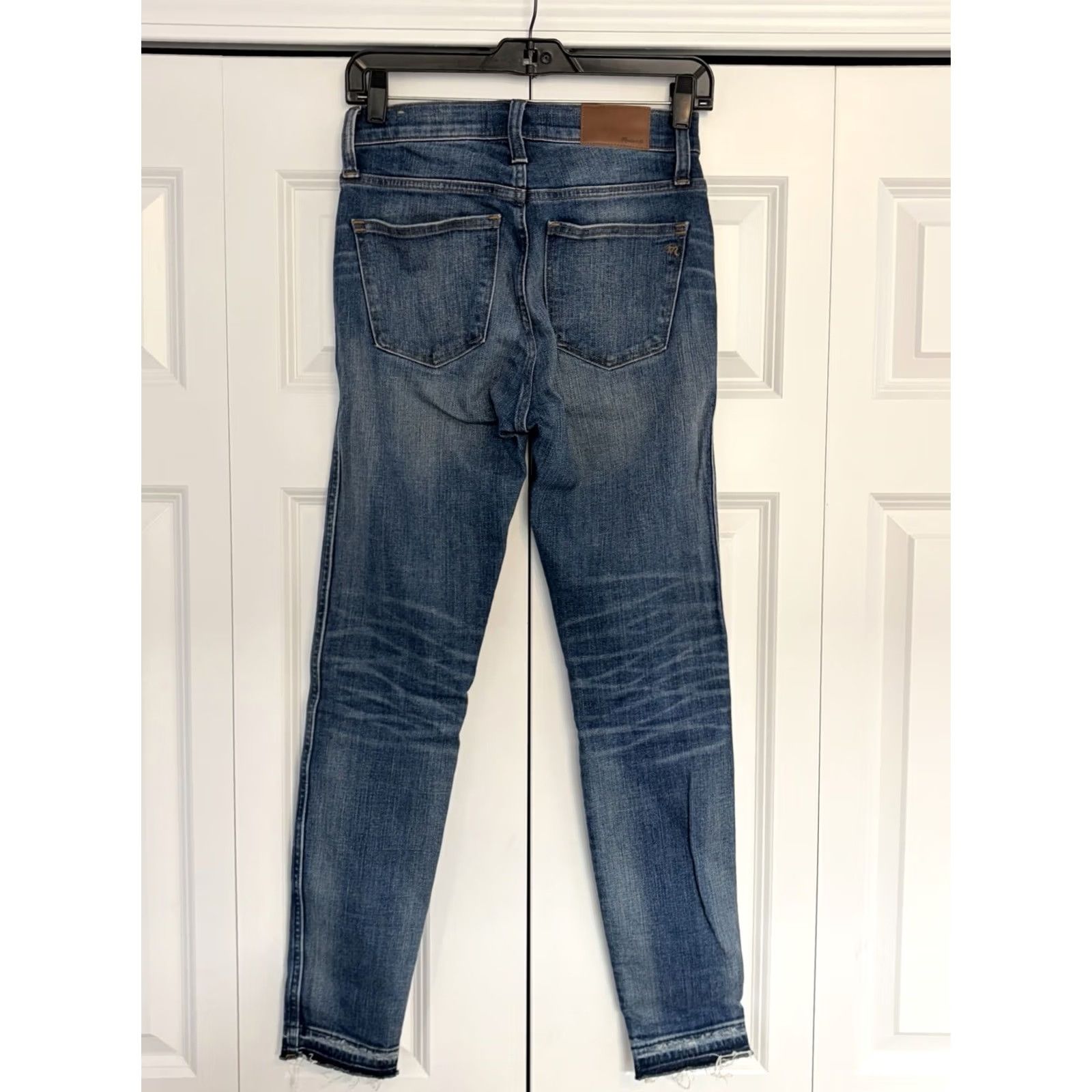 Madewell Madewell 9" High-Rise Skinny Ankle Jeans Winifred Wash 25 Distressed Jeans Blue Women Regular 5-Pocket Button Zipper Slim Vintage: No Size 42" / US 20 - 2 Thumbnail