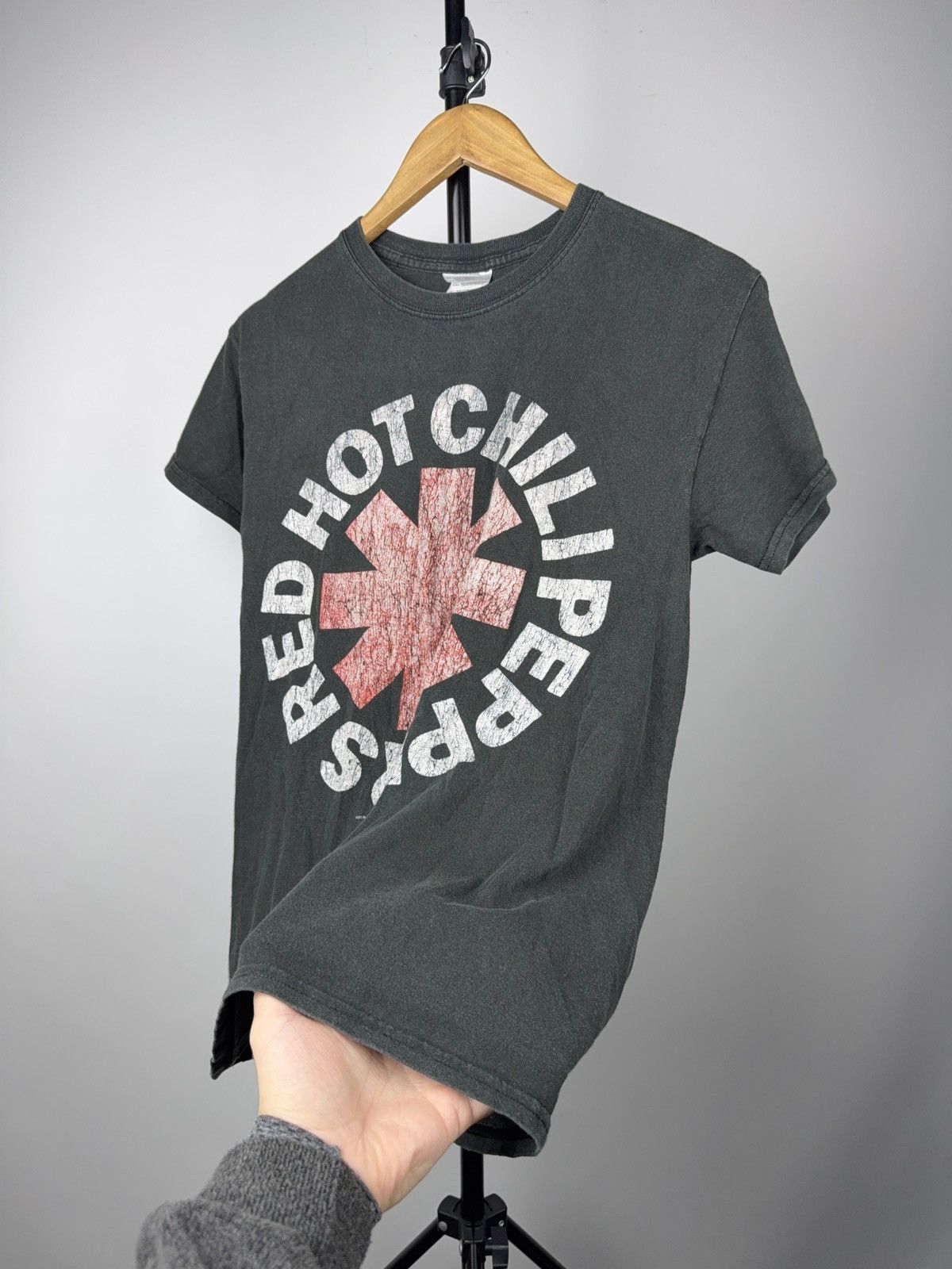 Vintage 00s Red Hot Chili Peppers 2011 Classic Logo Band Tee Vintage Size US S / EU 44-46 / 1 - 6 Thumbnail