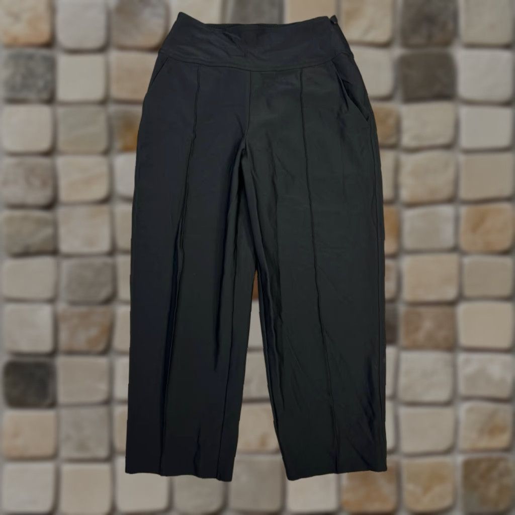 Athleta Athleta Pants Women 2 Black Pleated High Rise Wide-Leg Side Zip Size 26" / US 2 / IT 38 - 1 Thumbnail