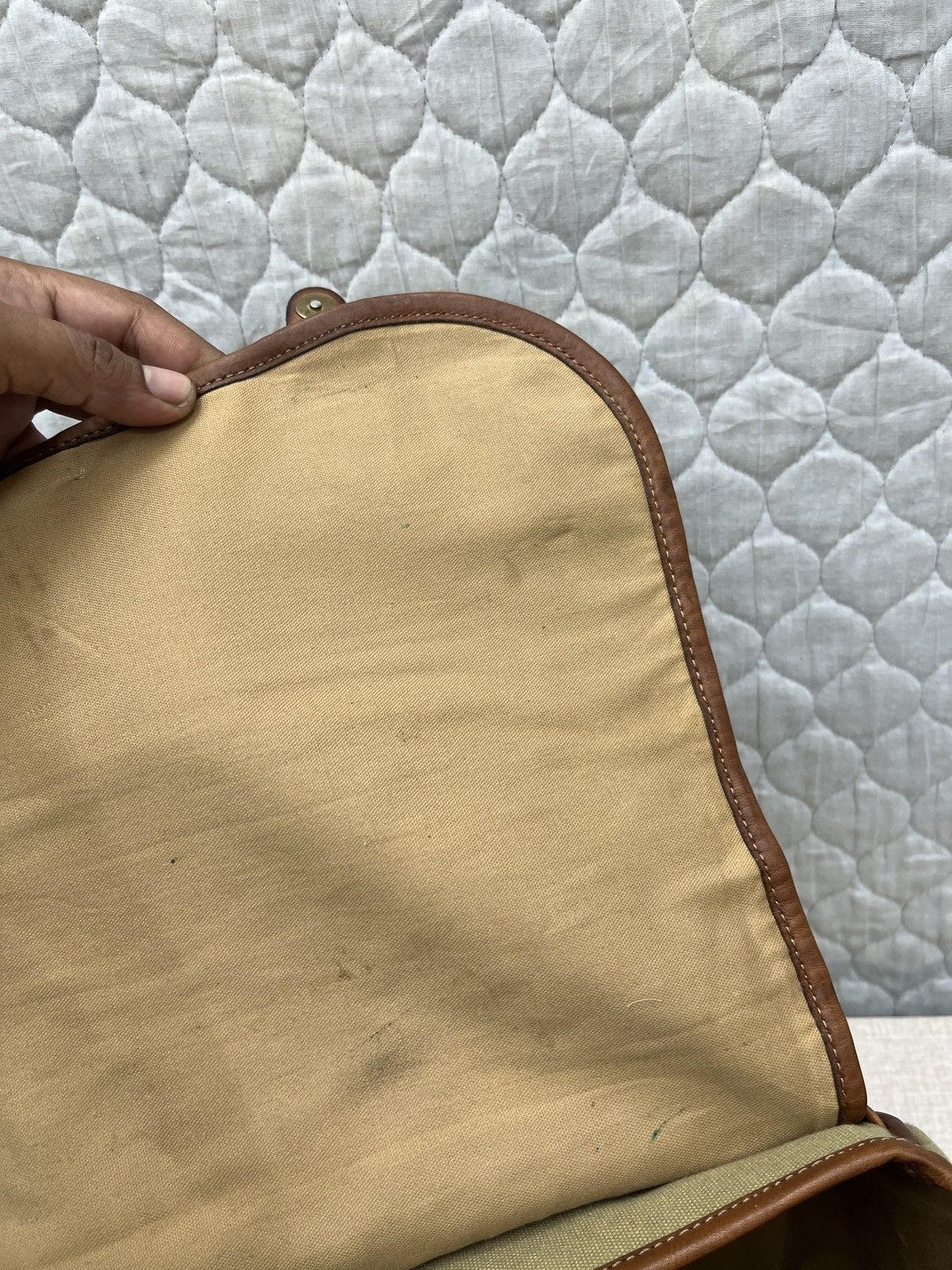DAKS 🔥🔥🔥STEALS DAKS LONDON MESSENGER BAG Size ONE SIZE - 17 Thumbnail
