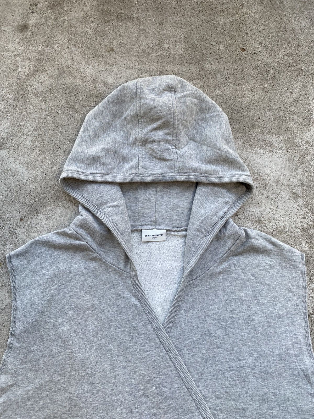 Dries Van Noten DRIES VAN NOTEN SLEEVELESS HOODIE Size US M / EU 48-50 / 2 - 4 Thumbnail