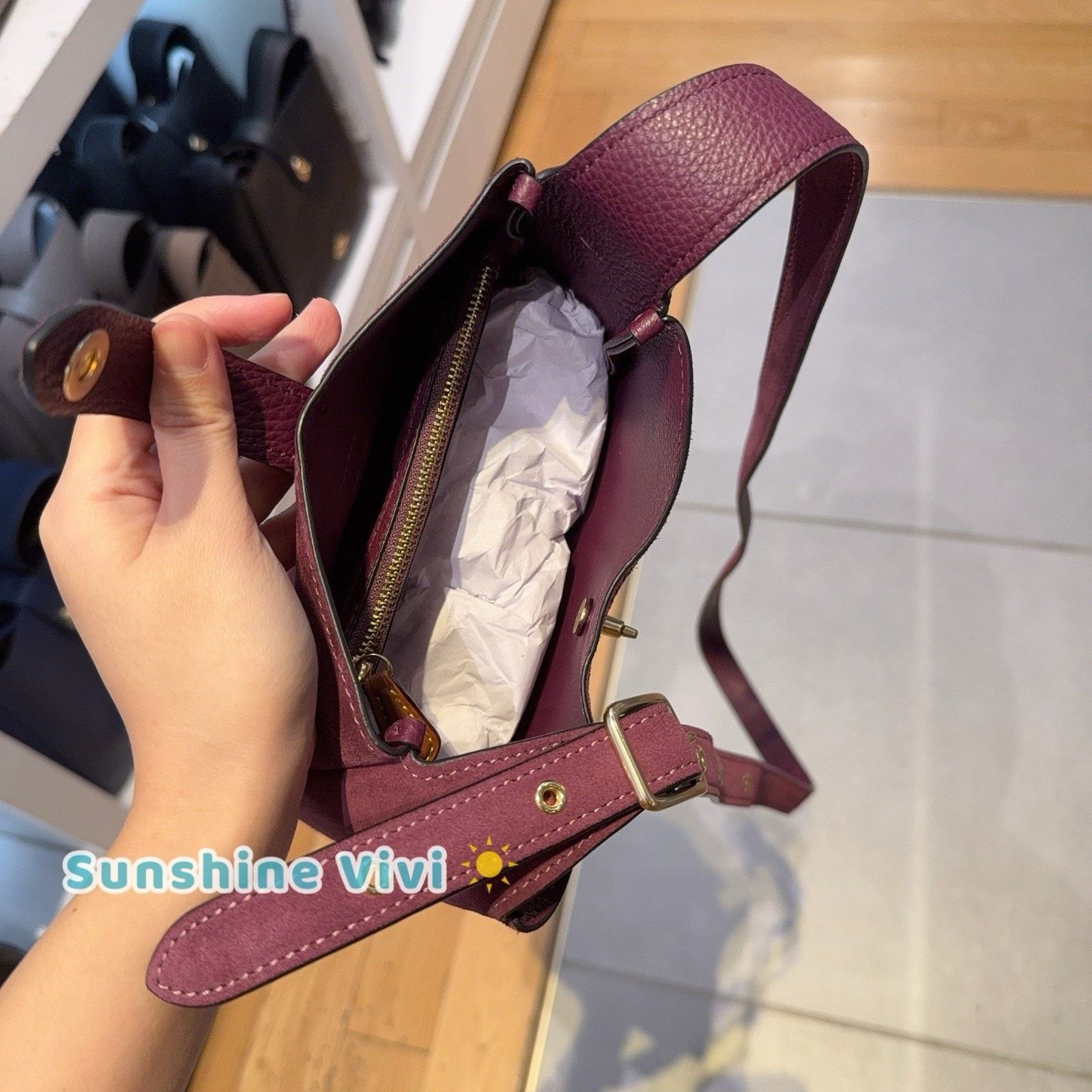 Coach NWT Coach Hadley Mini Bag Suede Maroon Purple CDB00 Size ONE SIZE - 5 Thumbnail