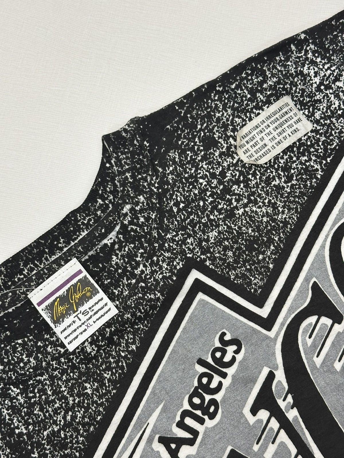 NHL Deadstock Vintage 90s LA Kings AOP Magic Johnson T’s AMW XXL Size US XXL / EU 58 / 5 - 10 Thumbnail