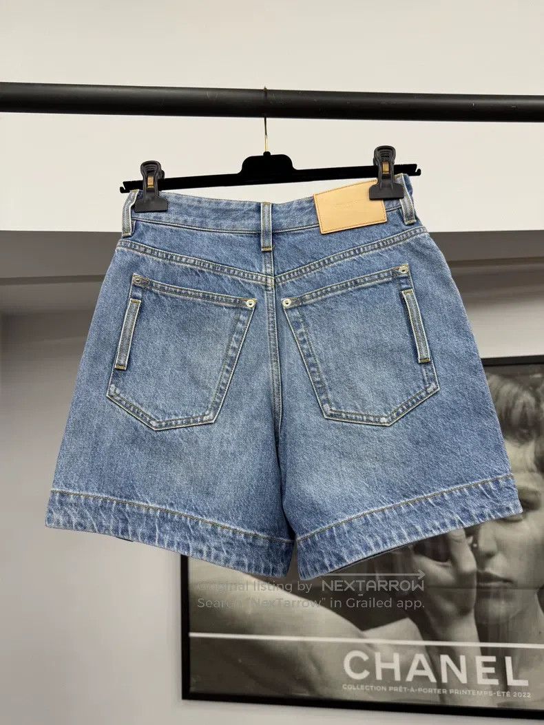 Louis Vuitton Louis Vuitton High-waisted denim shorts Size 33" - 3 Thumbnail