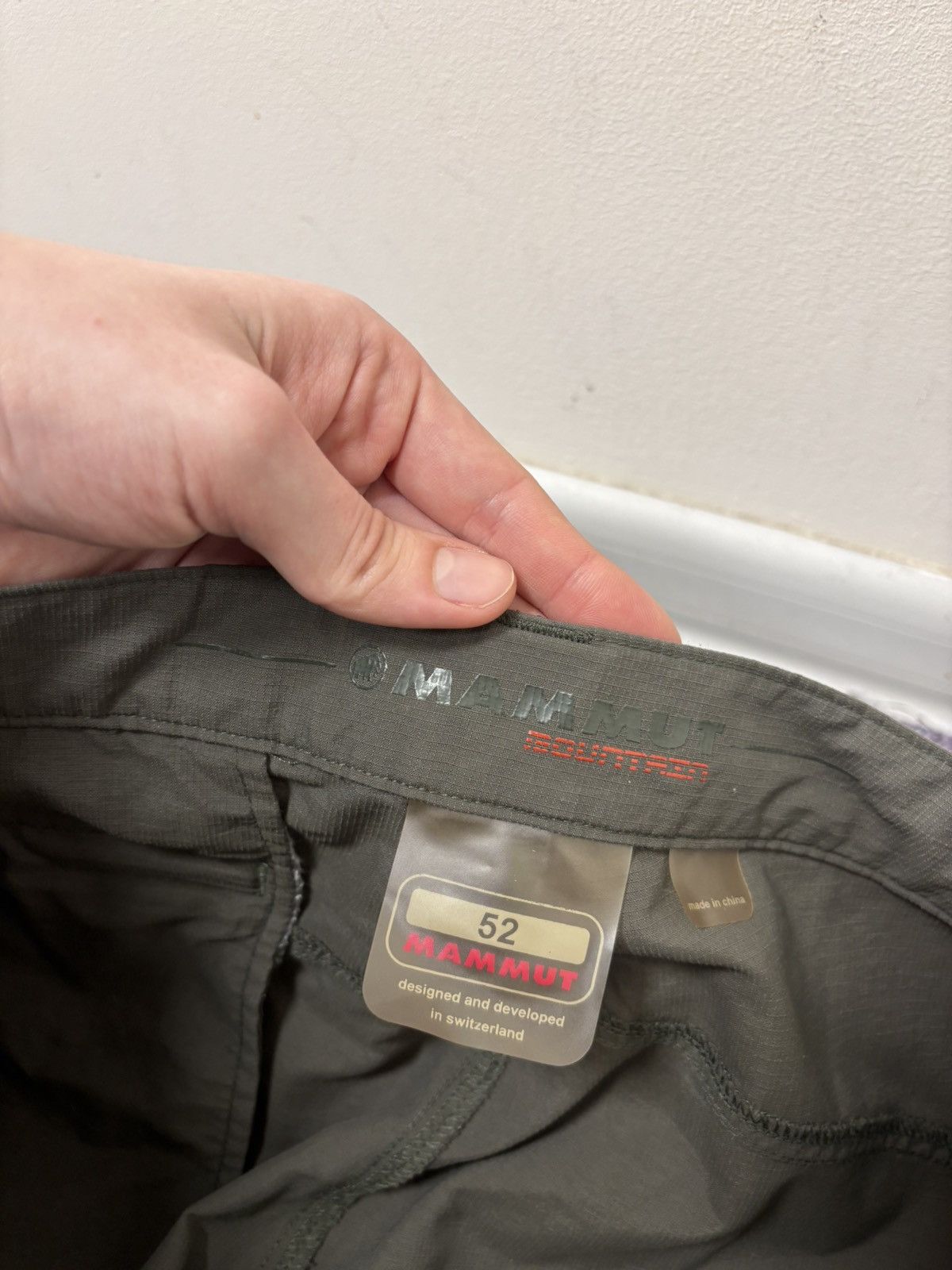 Mammut Mammut Mountain Men’s Pants Trousers Outdoor Hiking Khaki Size US 36 / EU 52 - 10 Thumbnail