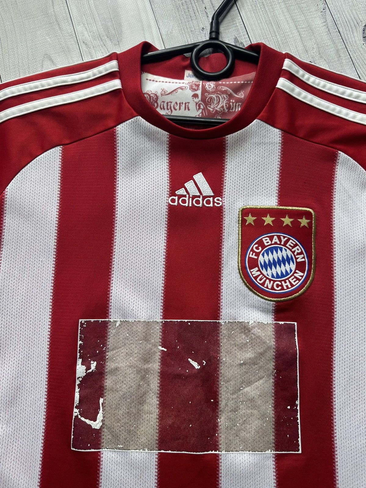 Adidas × Vintage Vintage adidas Bayern Munich 10 Robben soccer jersey size Xs Size US XS / EU 42 / 0 - 6 Thumbnail