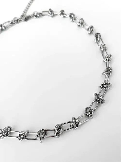 Jewelry Thorns Knot Chain Necklace Size ONE SIZE - 4 Thumbnail