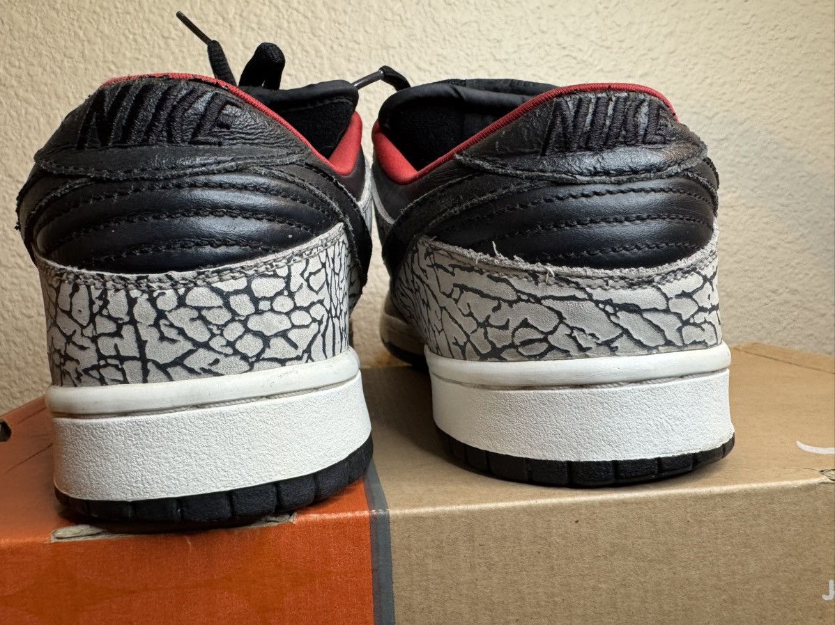 Nike × Supreme Nike SB X Supreme Dunk Low SZ10 Size US 10 / EU 43 - 4 Thumbnail
