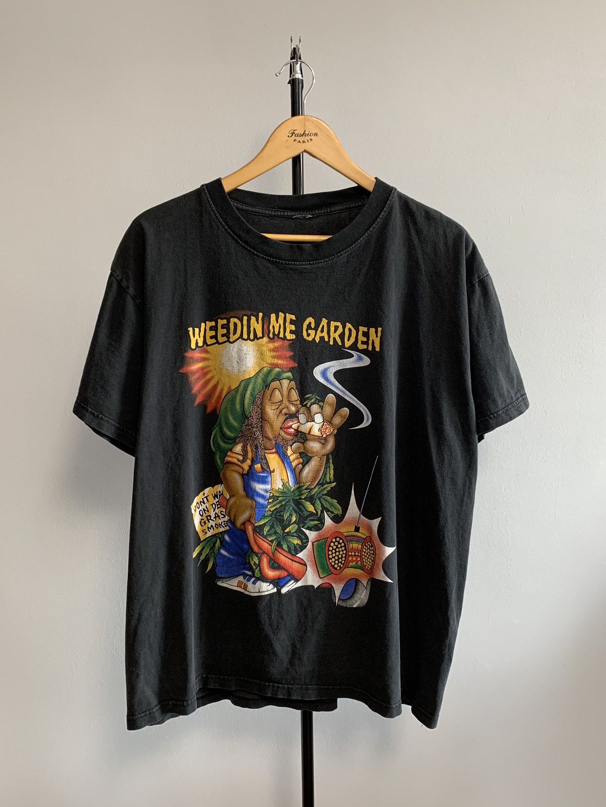 Band Tees × Vintage Vintage 90s Weedin Me Garden Marijuana smoke blunt tee Size US L / EU 52-54 / 3 - 1 Thumbnail