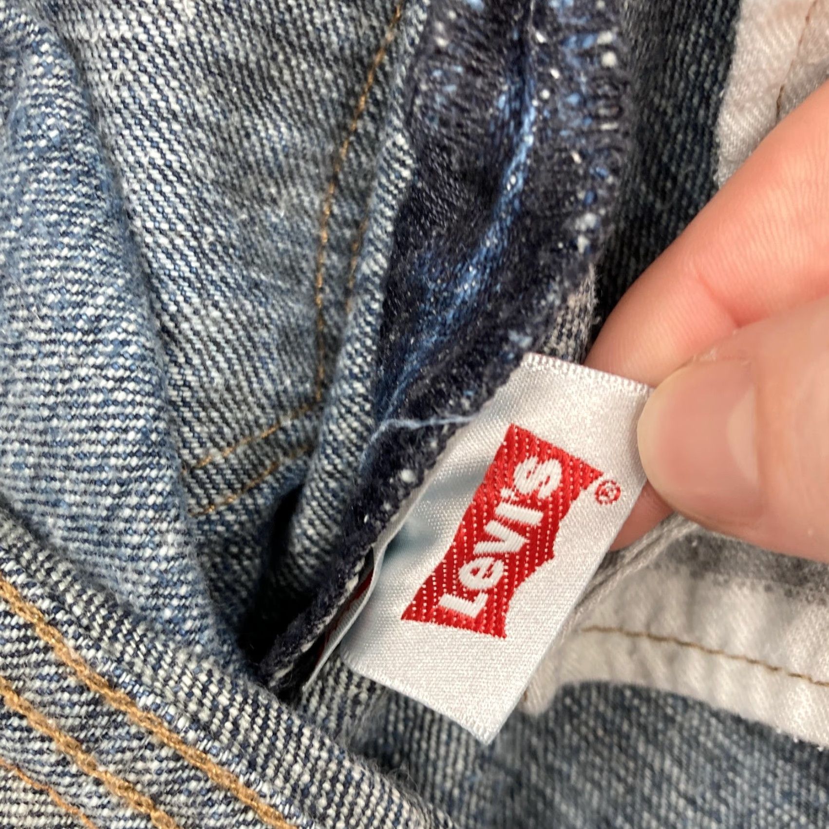 Levi's VINTAGE Levi's 501 Jeans Mens 36x32 Medium Wash Button Fly Straight Leg Original Fit Mens Size US 36 / EU 52 - 5 Thumbnail
