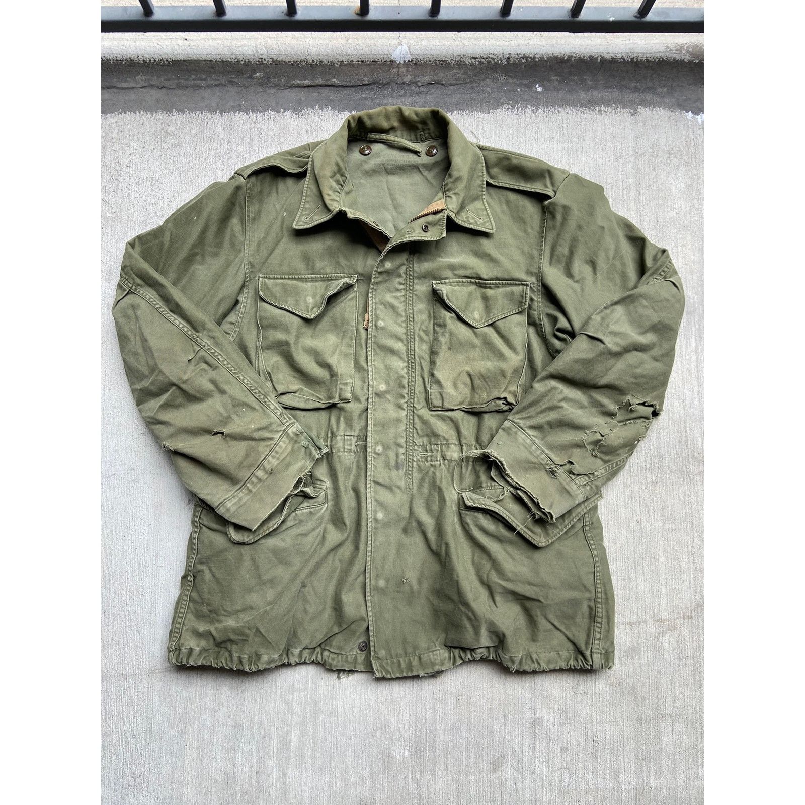 Vintage Vintage 50's Military Green Field Jacket M-1951 OG-107 Size US M / EU 48-50 / 2 - 1 Thumbnail