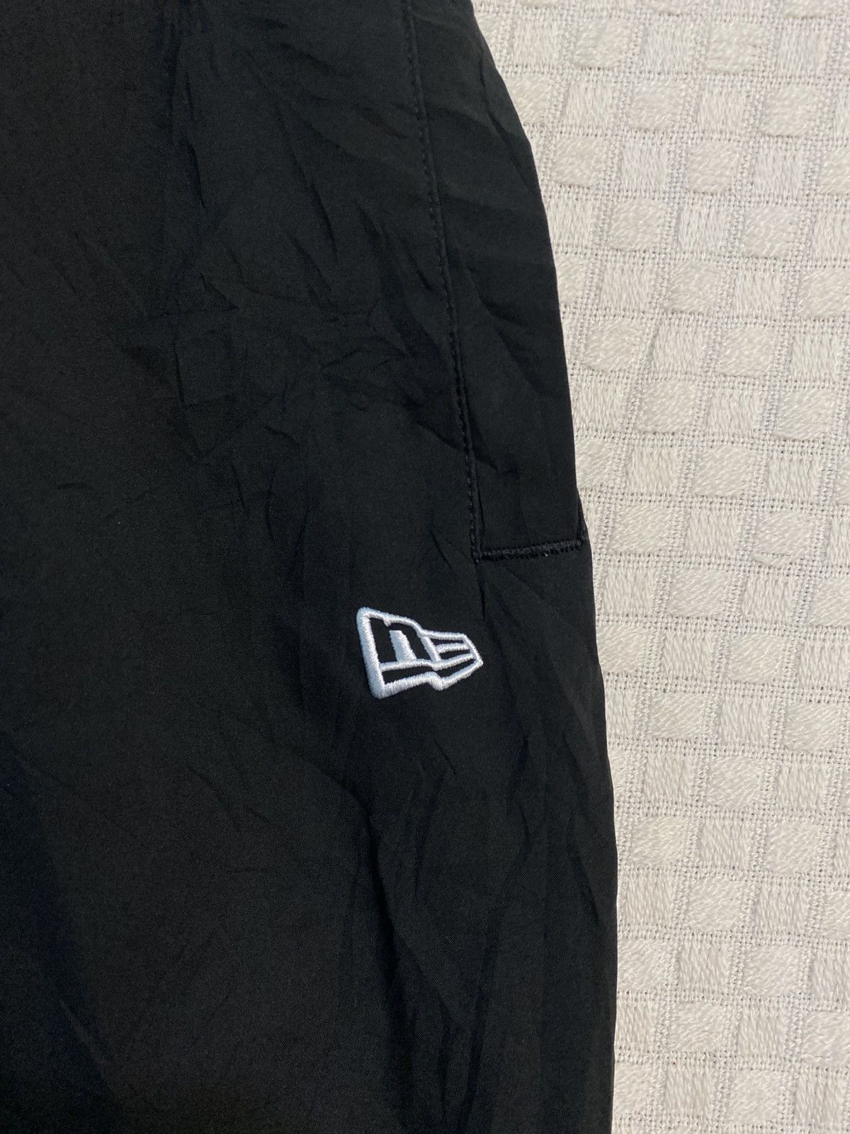 New Era NEW ERA BAGGY NYLON TRACK PANTS Y2K Size US 30 / EU 46 - 4 Thumbnail