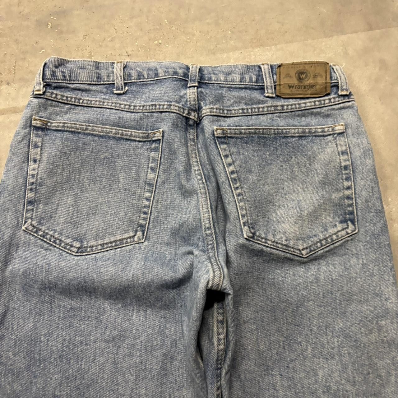 Japanese Brand × Vintage Crazy Vintage Y2K/2000s Light Wash Essential Denim Jeans! Size US 33 - 7 Thumbnail