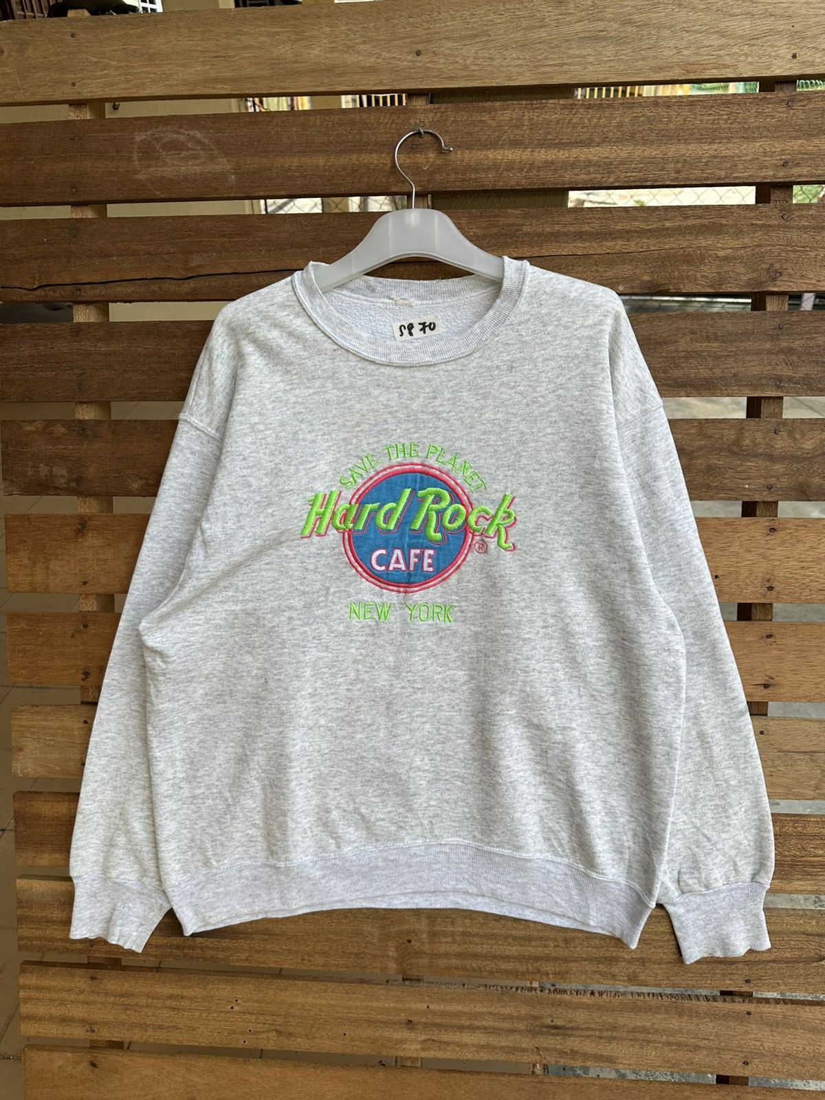 Hard Rock Cafe Vintage Distressed Hard Rock Cafe New York Sweatshirt Size US L / EU 52-54 / 3 - 1 Thumbnail