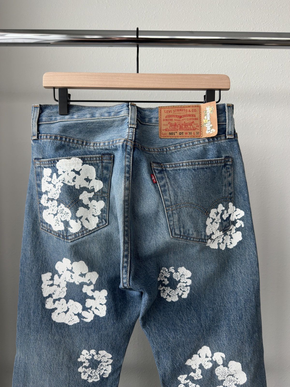 DENIM TEARS × Levi's Levis x Denim Tears Cotton Wreath 501 Jeans 30x32 Blue Size US 30 / EU 46 - 5 Thumbnail
