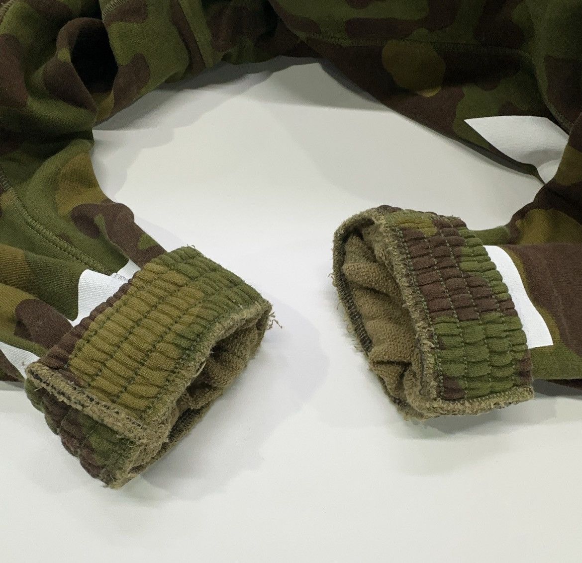 Off-White Off-White Diagonal Camouflage Sweat Pants Size US 29 - 7 Thumbnail
