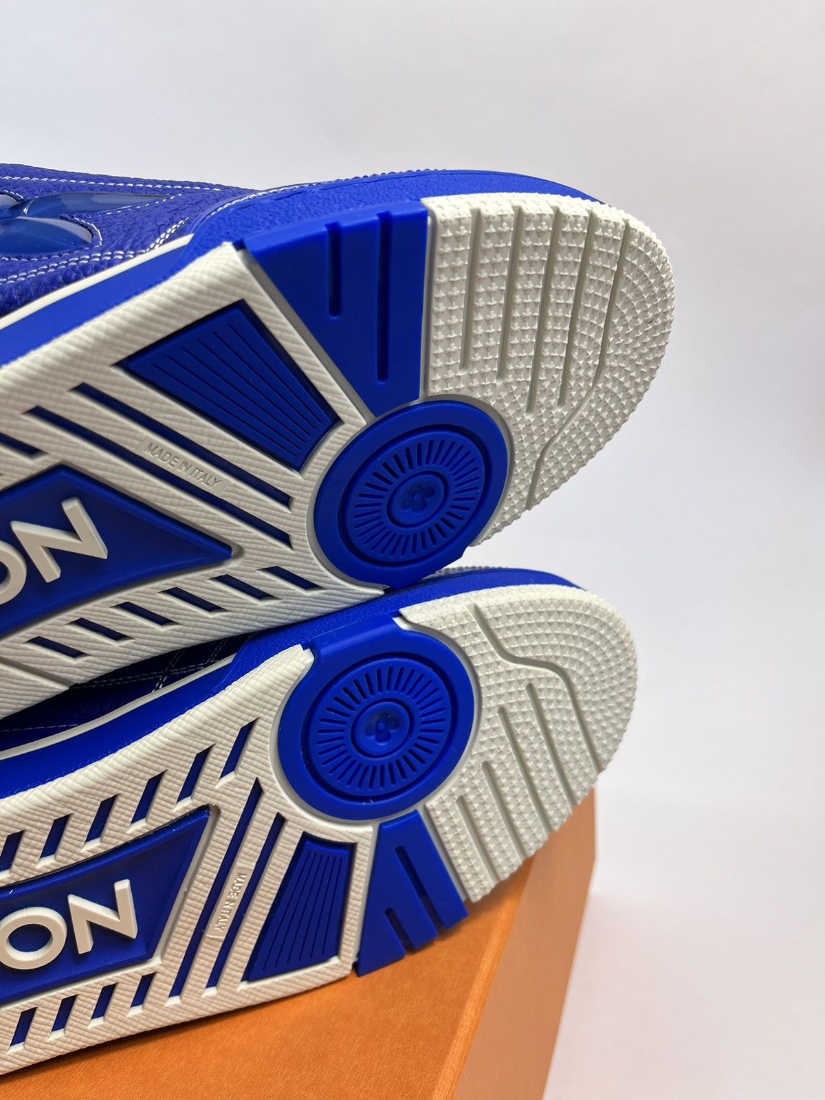 Louis Vuitton SK8 Low-Top Sneakers Size US 8 / EU 41 - 13 Thumbnail