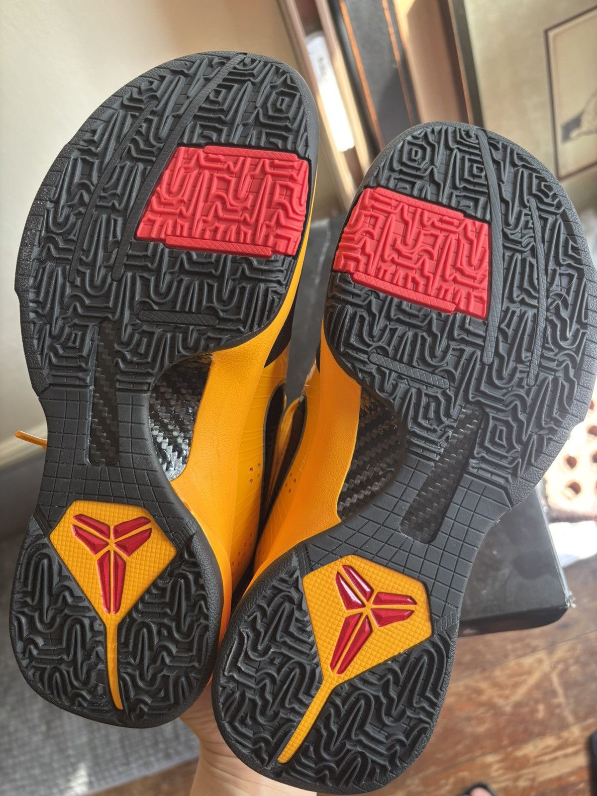 Nike KOBE V PROTRO Size US 7 / EU 40 - 6 Thumbnail