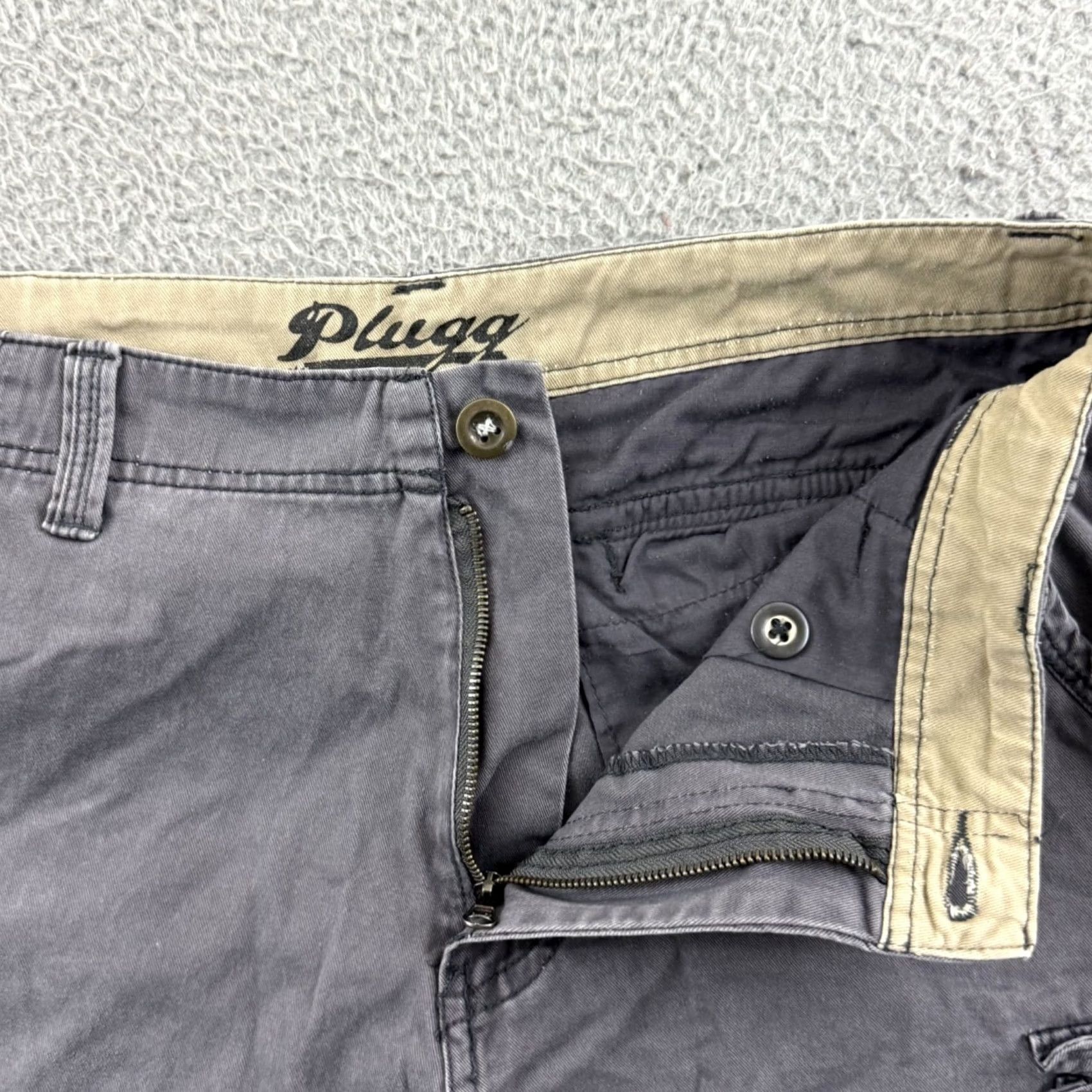 Vintage VINTAGE Plugg Cargo Shorts Mens 32 Gray Baggy 11" Inseam Zipper Pockets 90s Grunge Skater Outdoor Casual Workwear Size US 32 / EU 48 - 5 Thumbnail