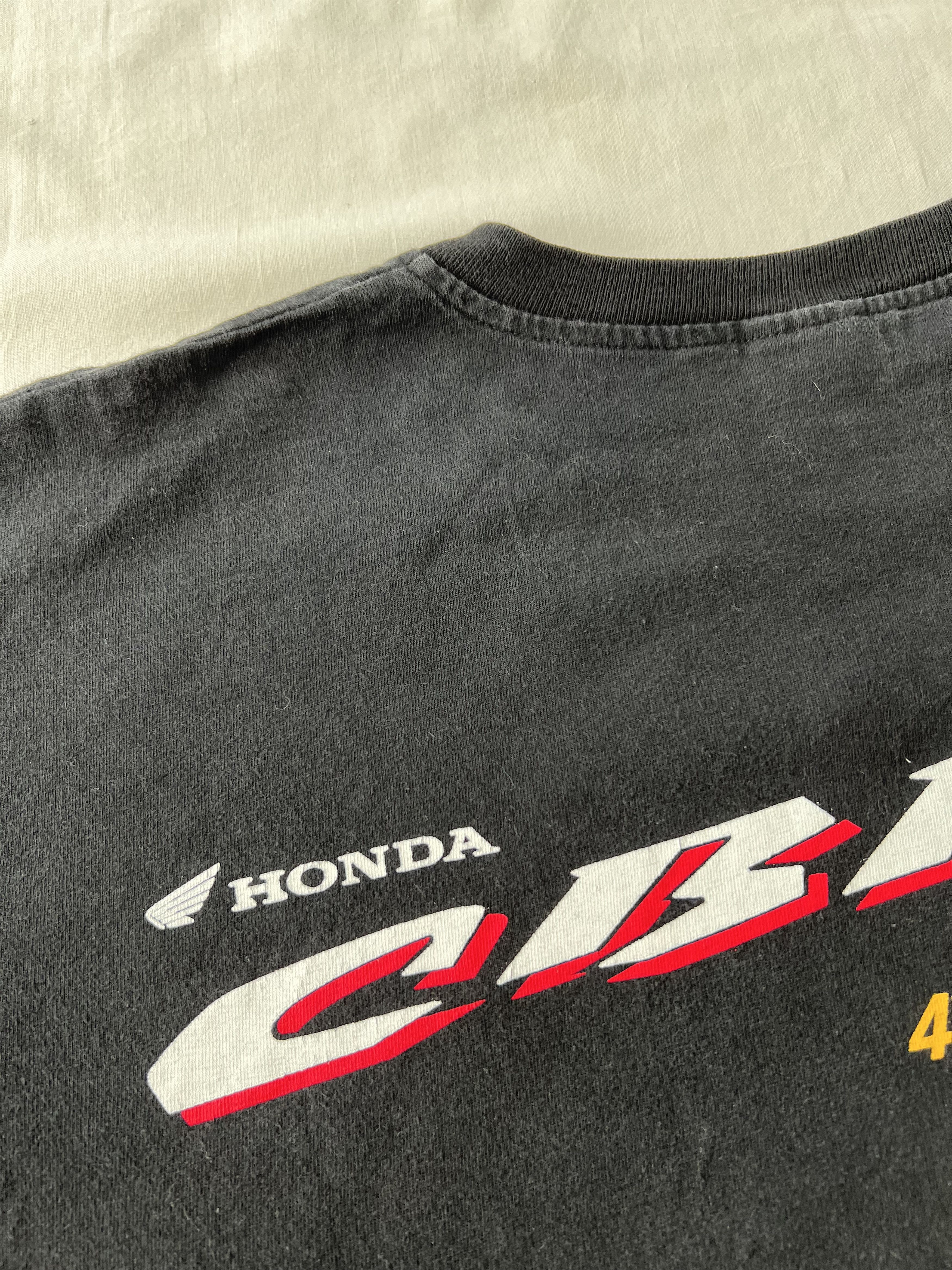 Honda Vintage 2000s Honda CBR 150 R Moto Bike Racing Promo T-shirt Size US L / EU 52-54 / 3 - 17 Thumbnail