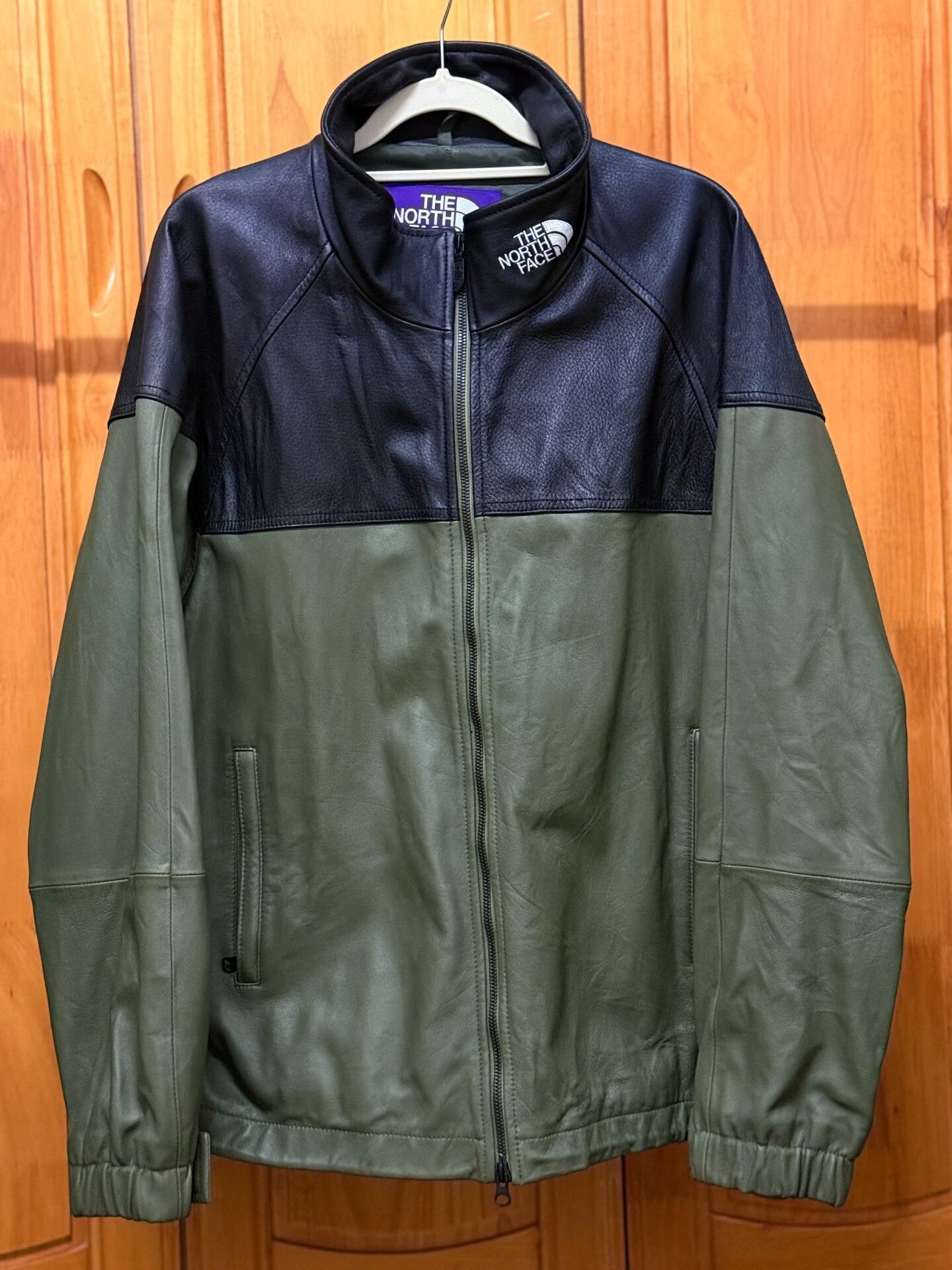 Vintage Vintage The North Face Leather Jacket Size US L / EU 52-54 / 3 - 1 Thumbnail