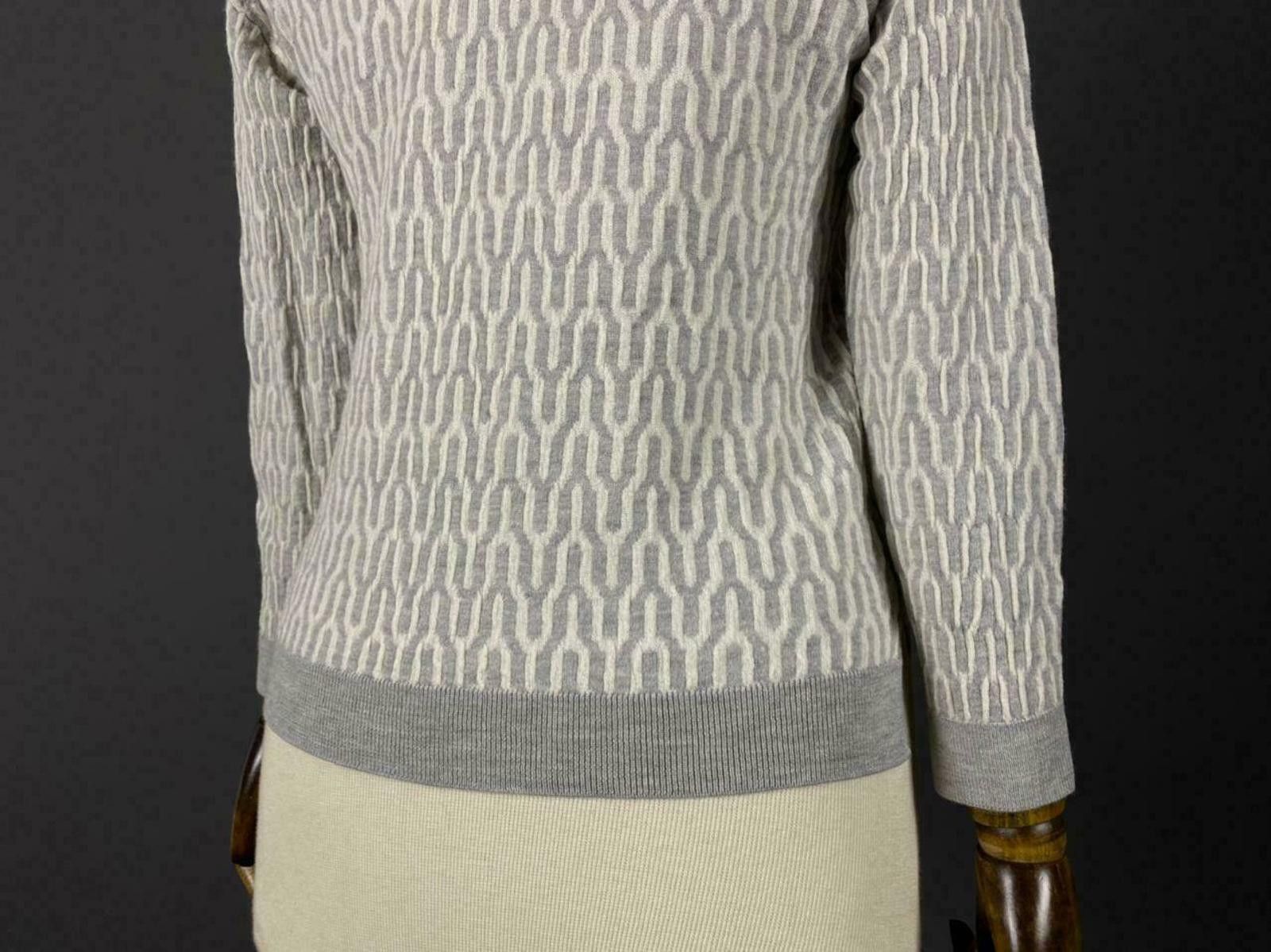 Designer Ladies Allude Grey V-Neck Wool Long Sleeve Sweater Size M Size M / US 6-8 / IT 42-44 - 9 Thumbnail