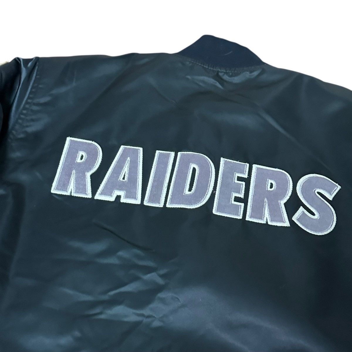 Starter VTG 90s NFL OAKLAND RAIDERS STARTER SATIN BOMBER JACKET LUSA Size US L / EU 52-54 / 3 - 5 Thumbnail