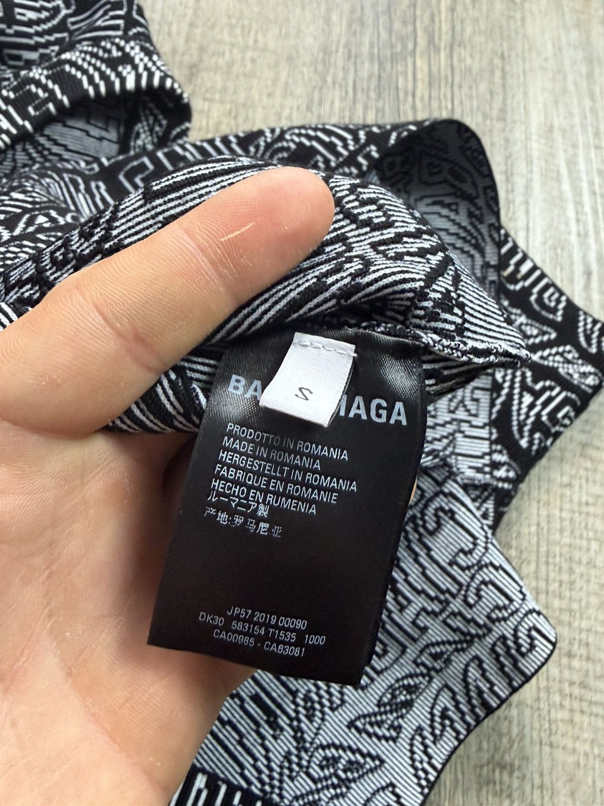 Balenciaga Balenciaga all over logo sweater Size US S / EU 44-46 / 1 - 3 Thumbnail