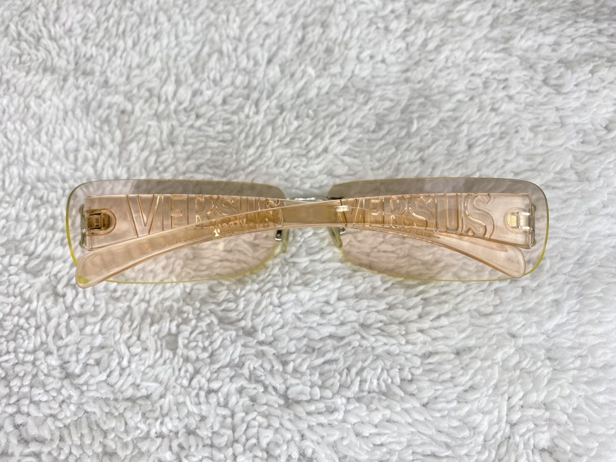 Versus 🔥RARE🔥 Vintage 90s VERSUS by VERSACE Peach Sunglasses Size ONE SIZE - 2 Thumbnail