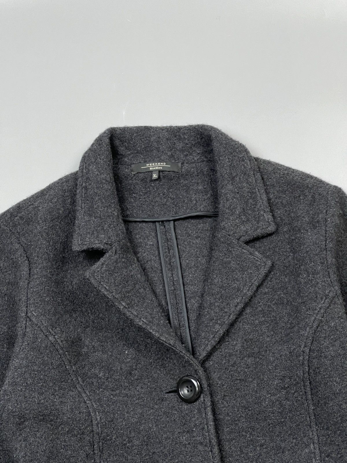 Weekend Max Mara Weekend Max Mara Short Cut Wool Blazer (Y0428) Size XL / US 12-14 / IT 48-50 - 2 Thumbnail